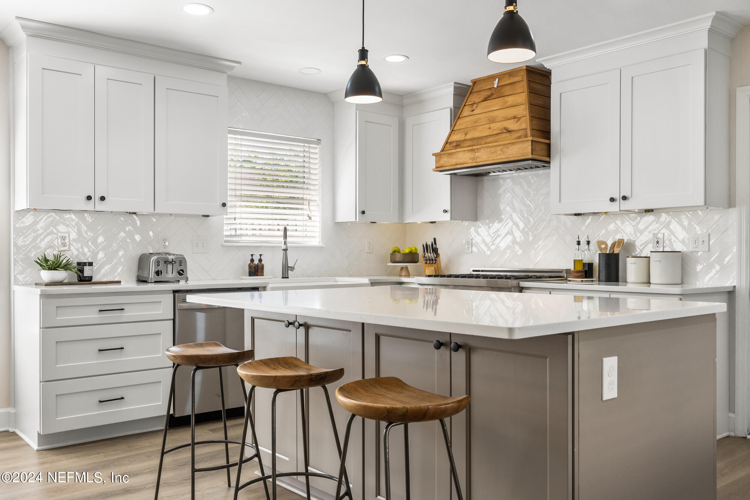11189 WINDLESHAM Court