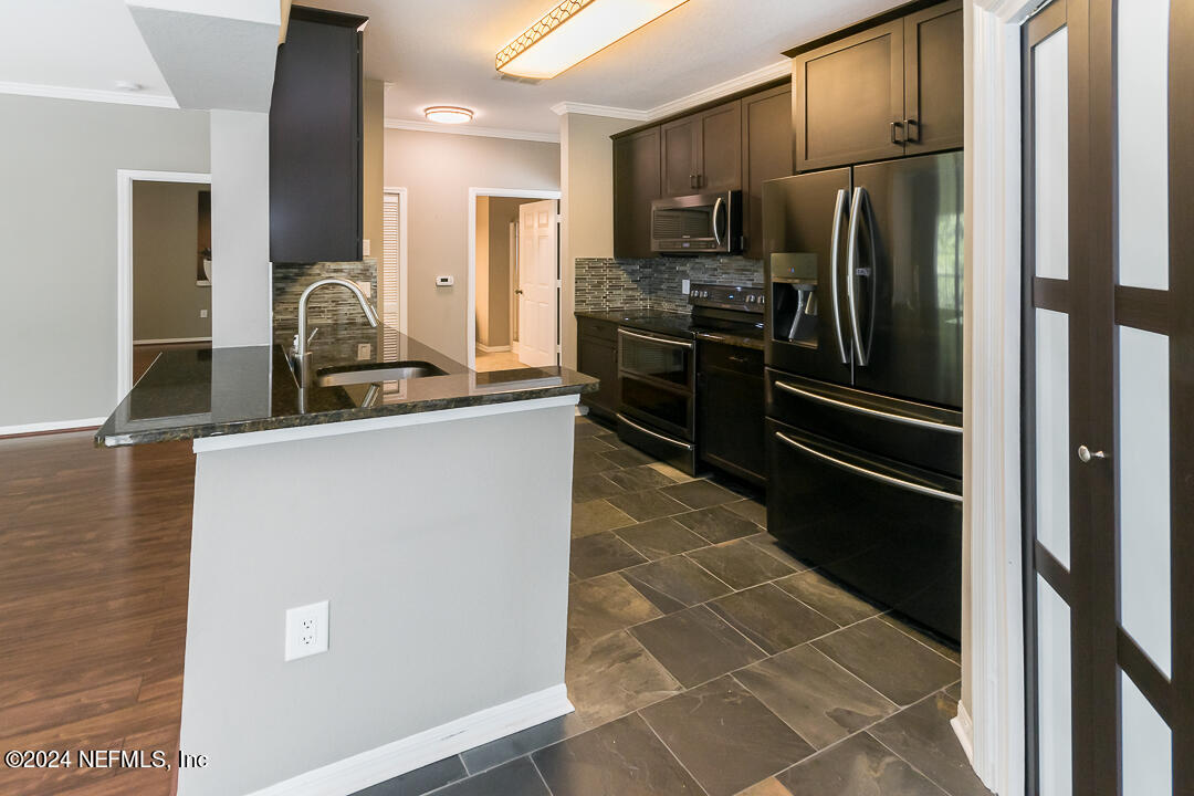 7800 POINT MEADOWS Drive, 412