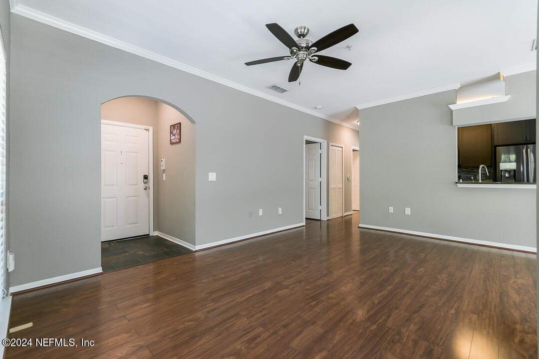 7800 POINT MEADOWS Drive, 412