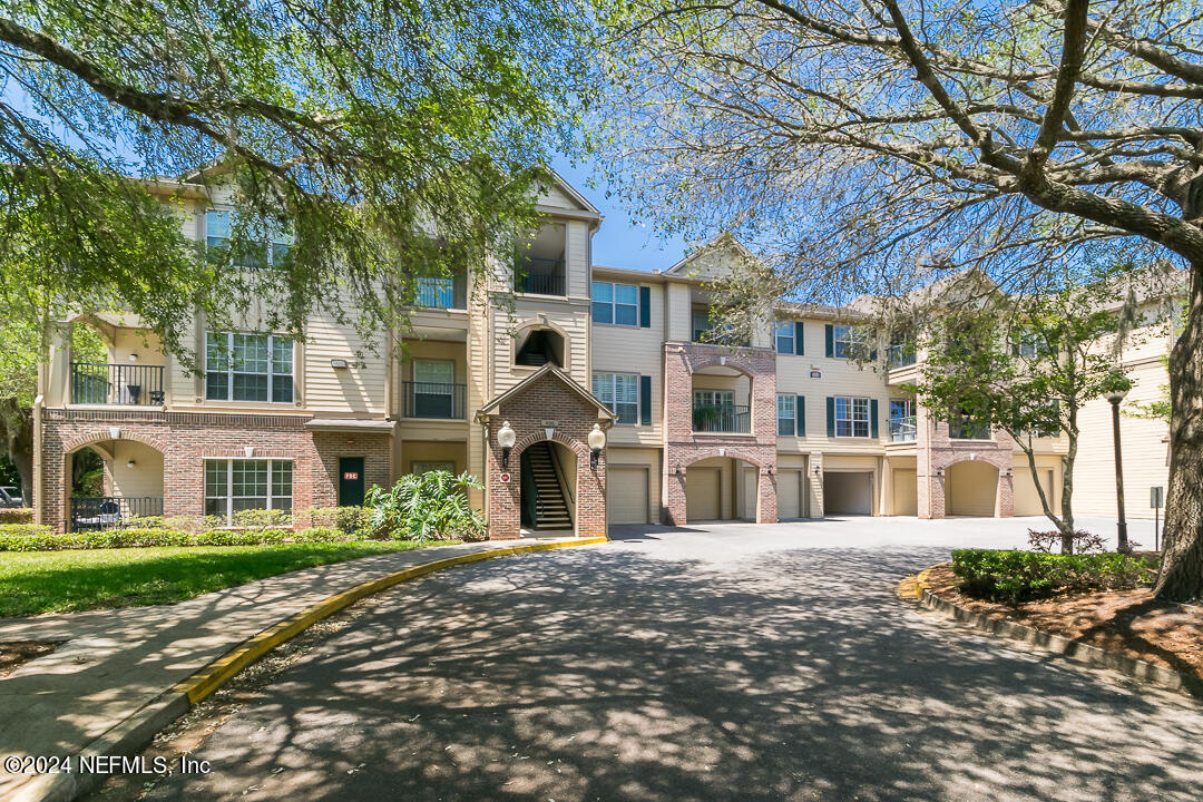 7800 POINT MEADOWS Drive, 412