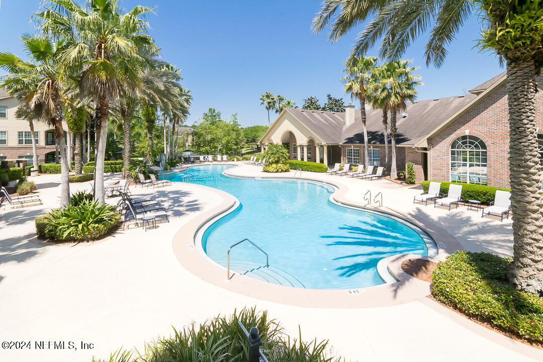7800 POINT MEADOWS Drive, 412