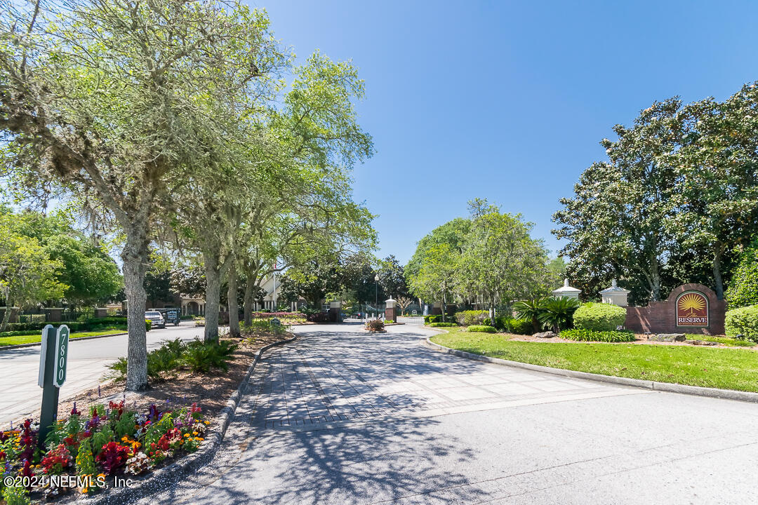 7800 POINT MEADOWS Drive, 412