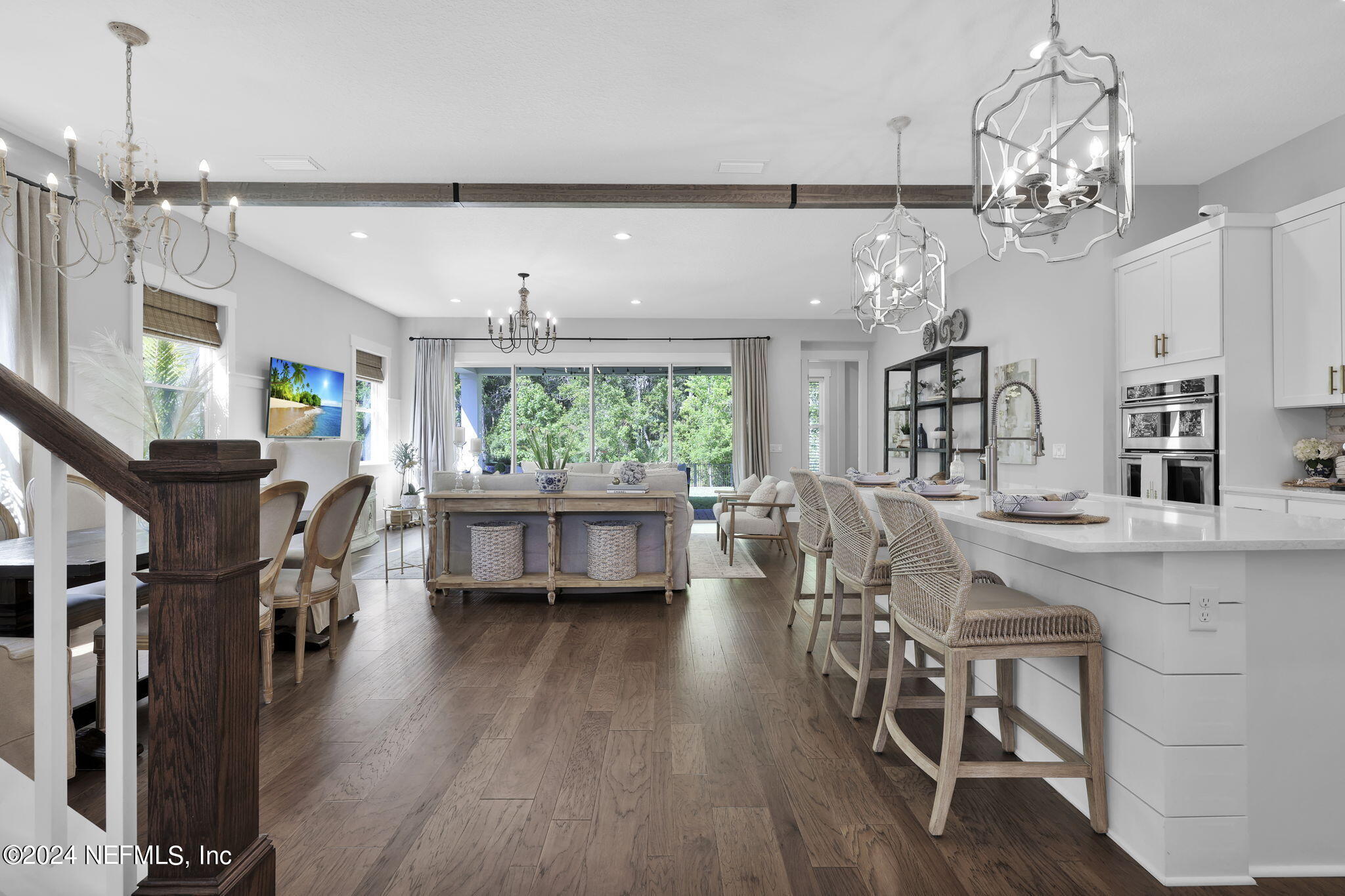 388 PARKBLUFF CIRCLE Circle