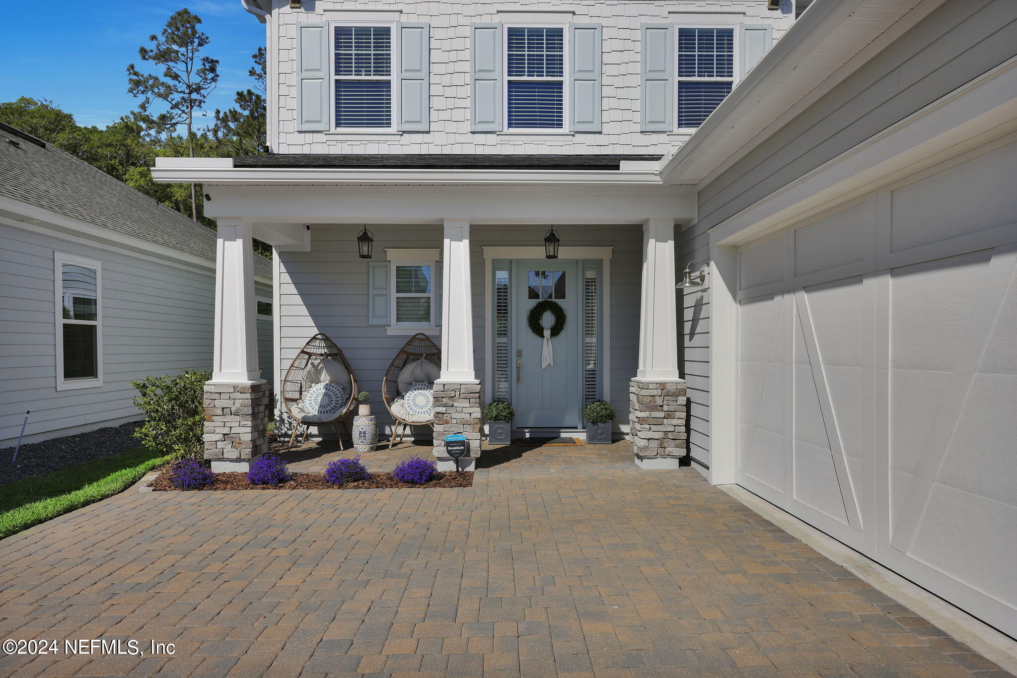 388 PARKBLUFF CIRCLE Circle