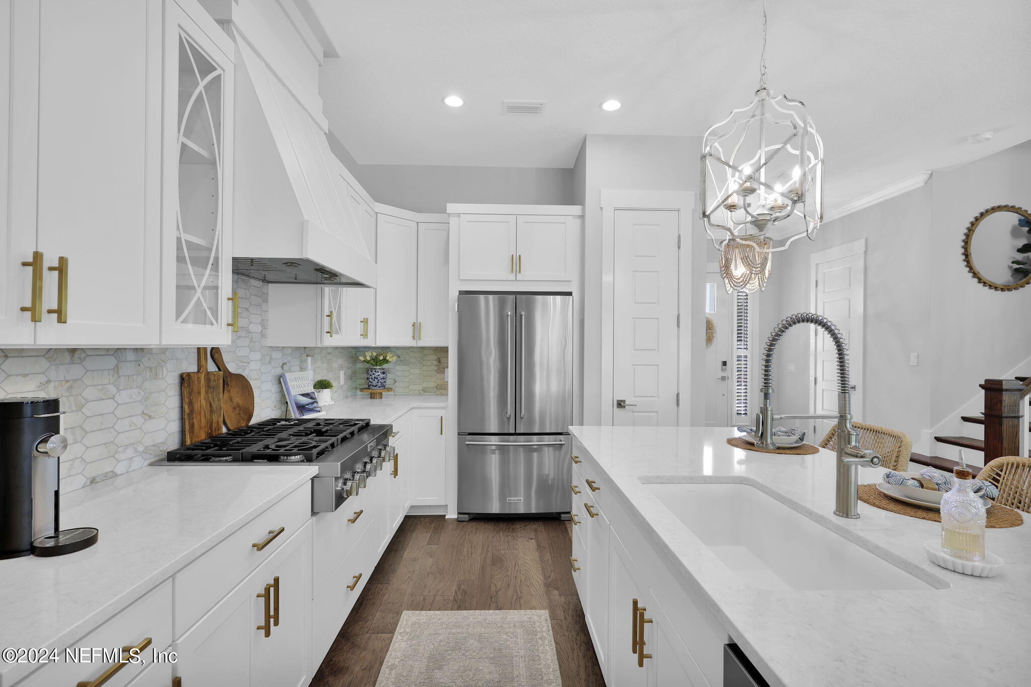 388 PARKBLUFF CIRCLE Circle