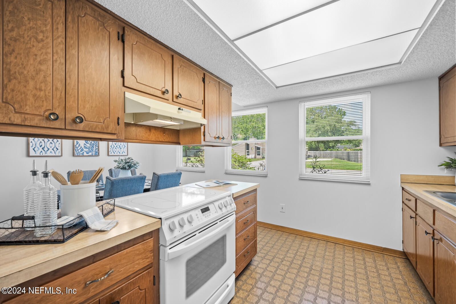 8645 BISHOPSWOOD Drive