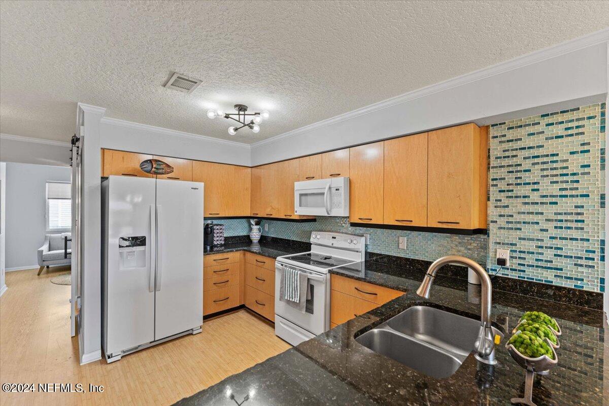 3385 COASTAL Highway, 25