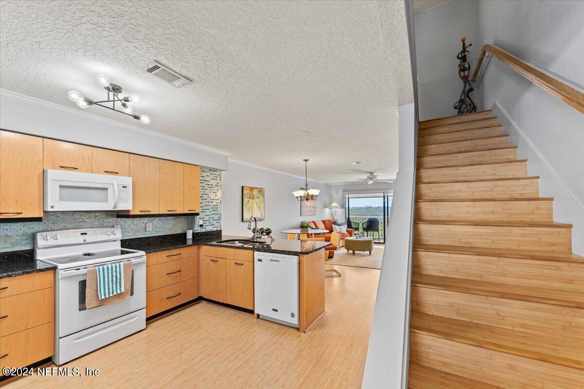 3385 COASTAL Highway, 25