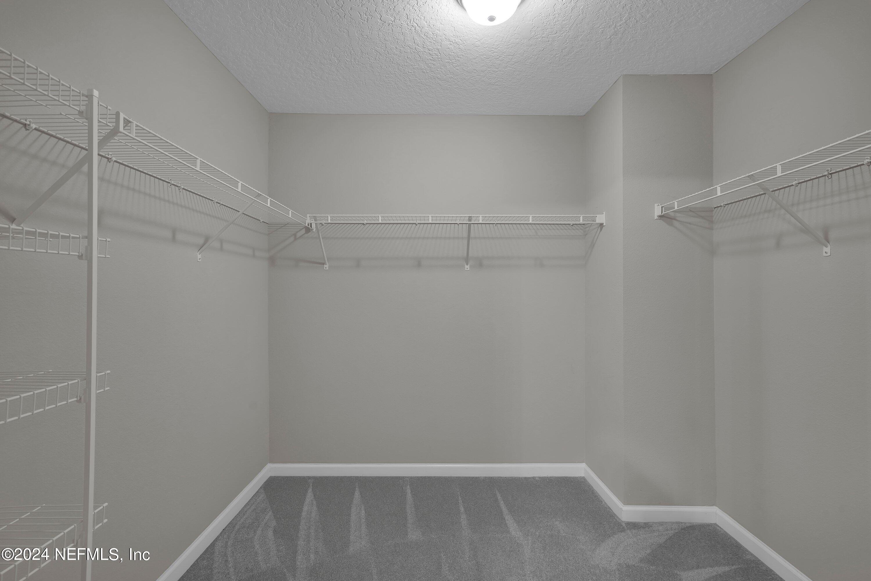 11108 MINNETTA Court