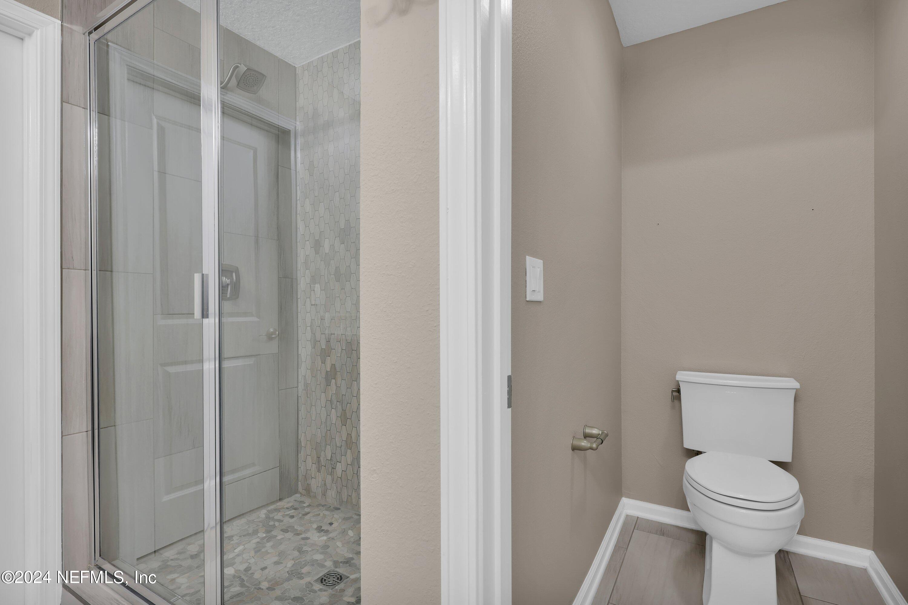 11108 MINNETTA Court