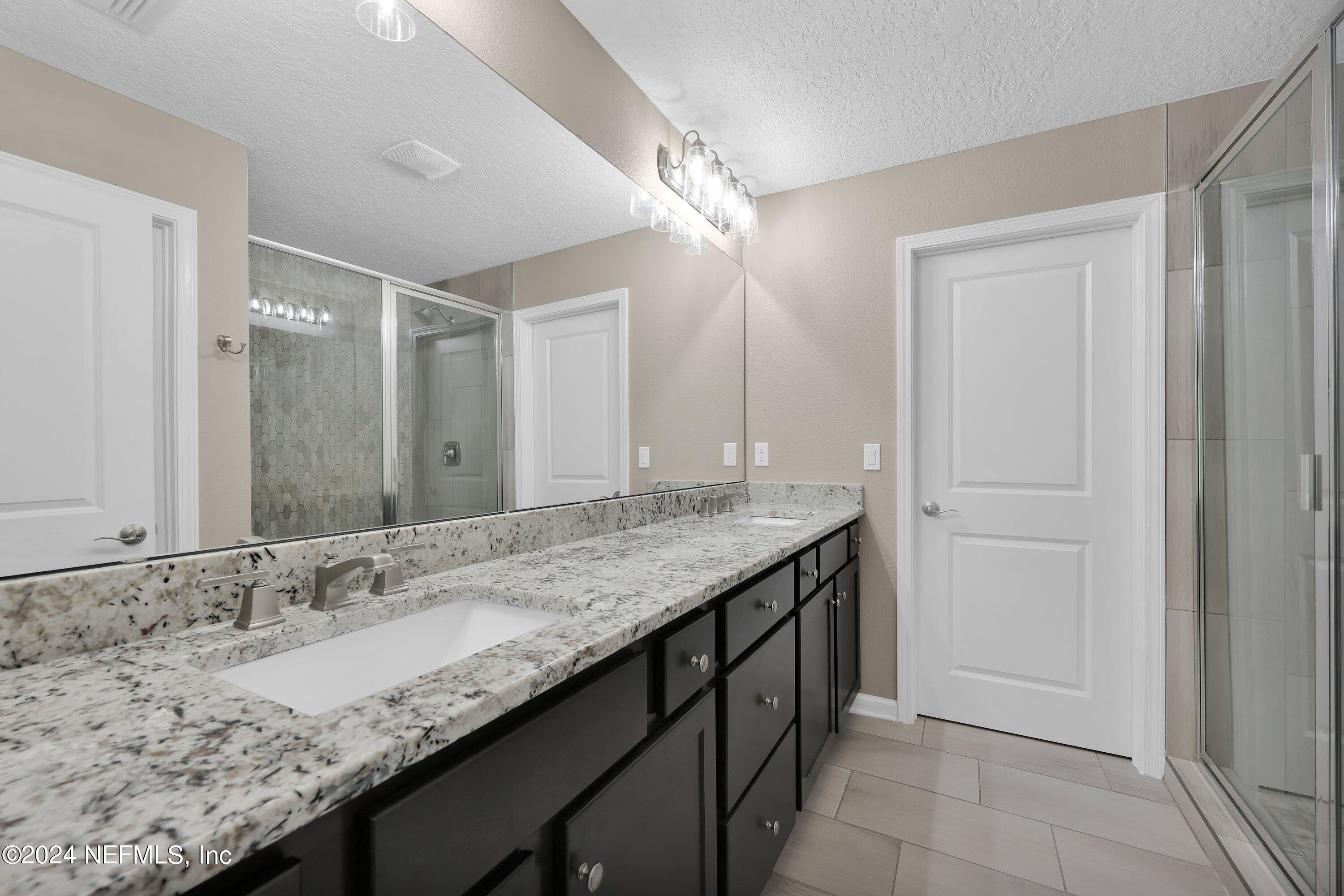 11108 MINNETTA Court