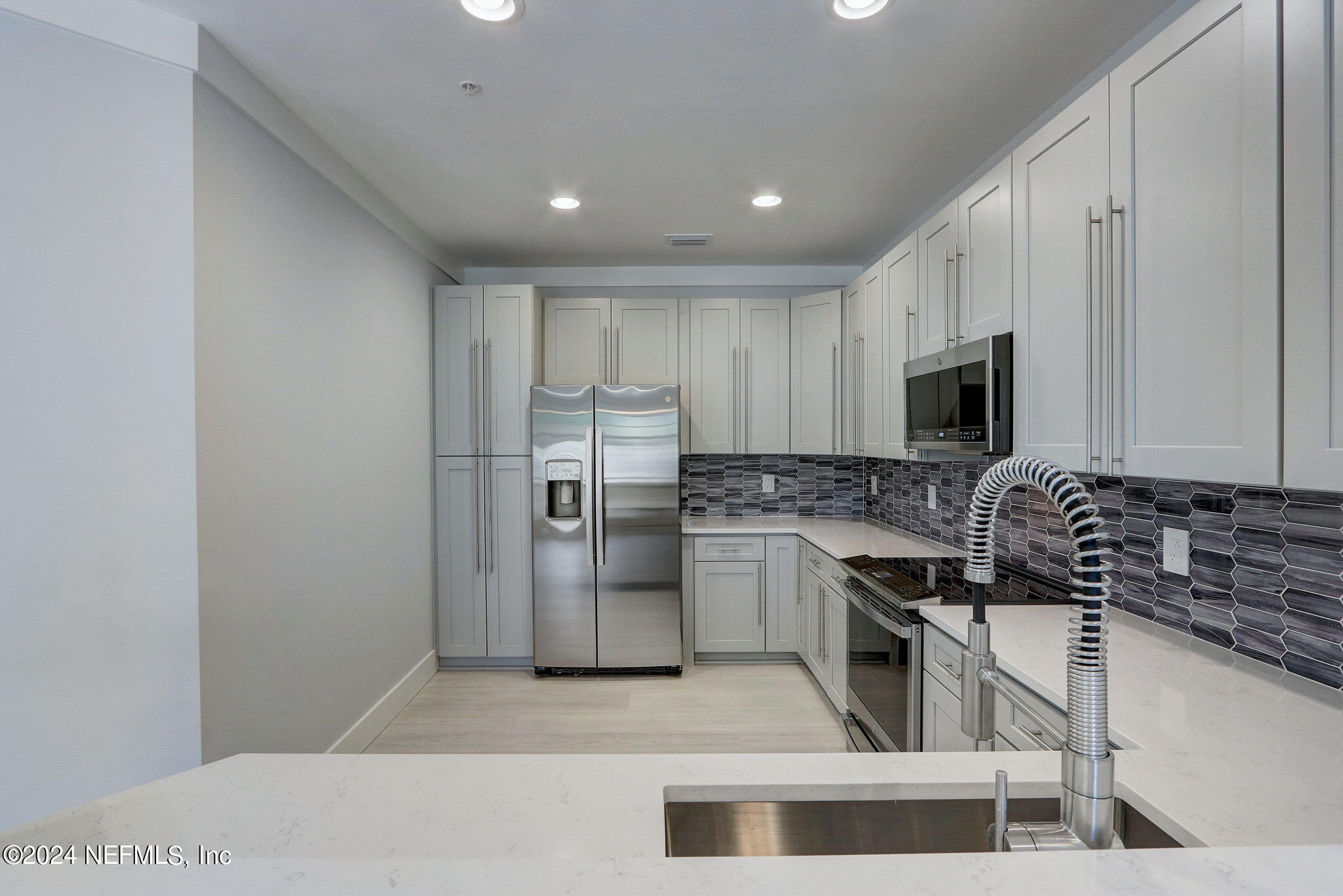9823 TAPESTRY PARK Circle, 113