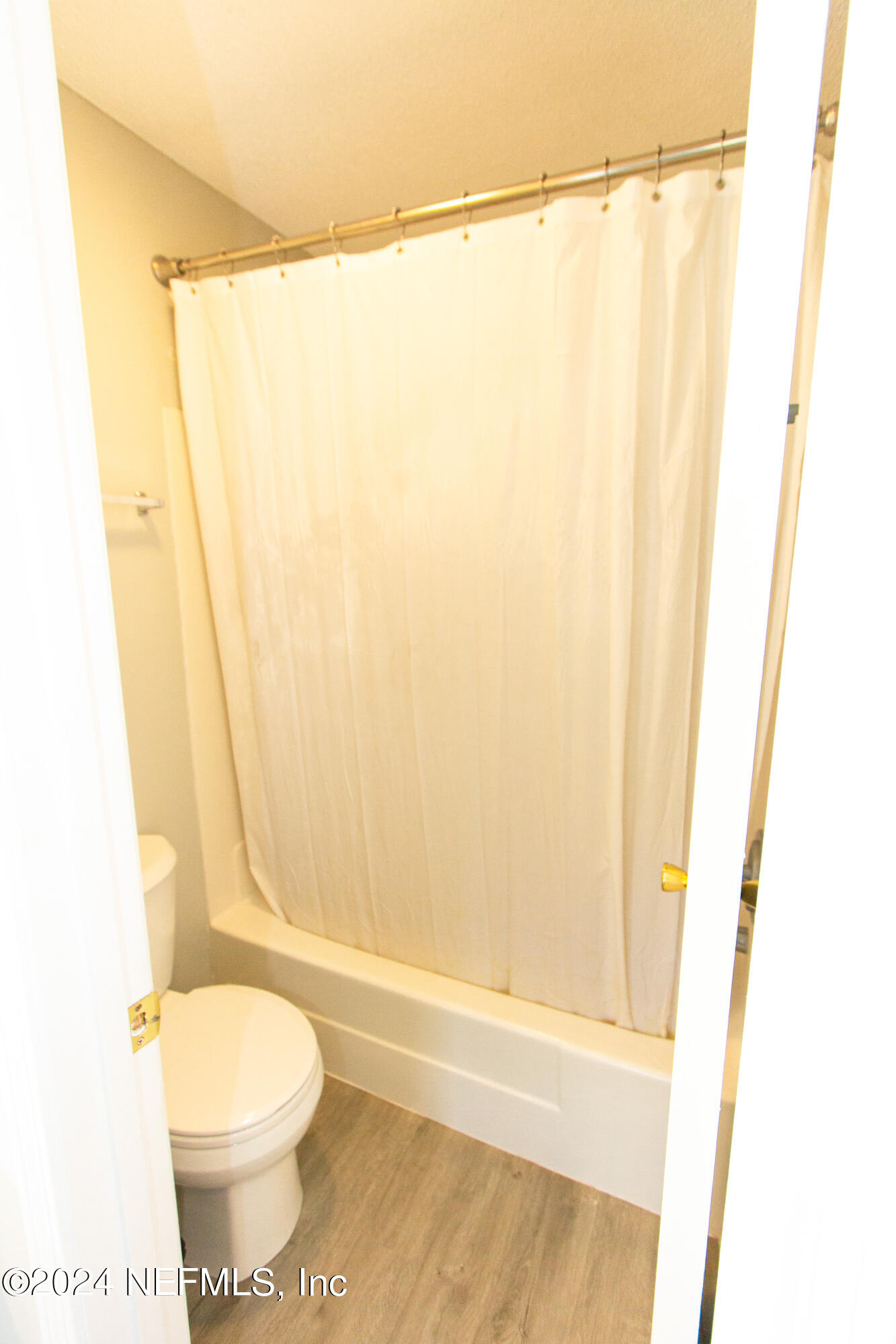 10200 BELLE RIVE Boulevard, 52