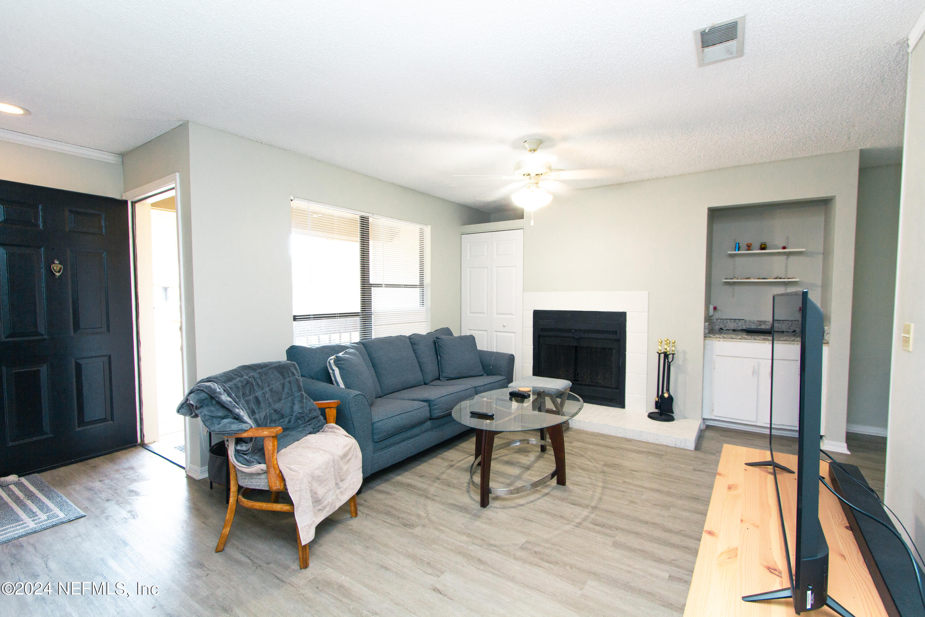 10200 BELLE RIVE Boulevard, 52