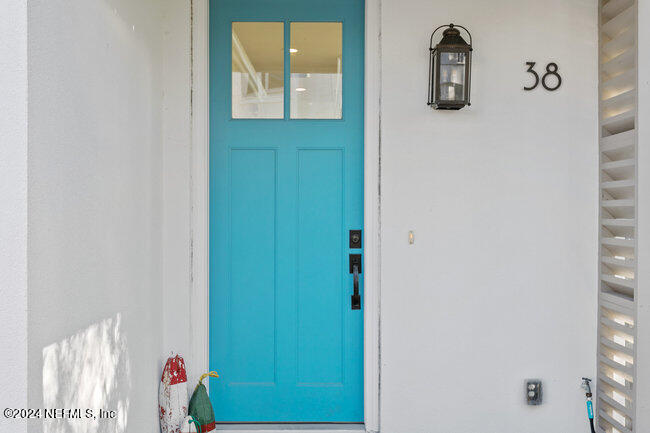 38 VILLA CALISSA Court