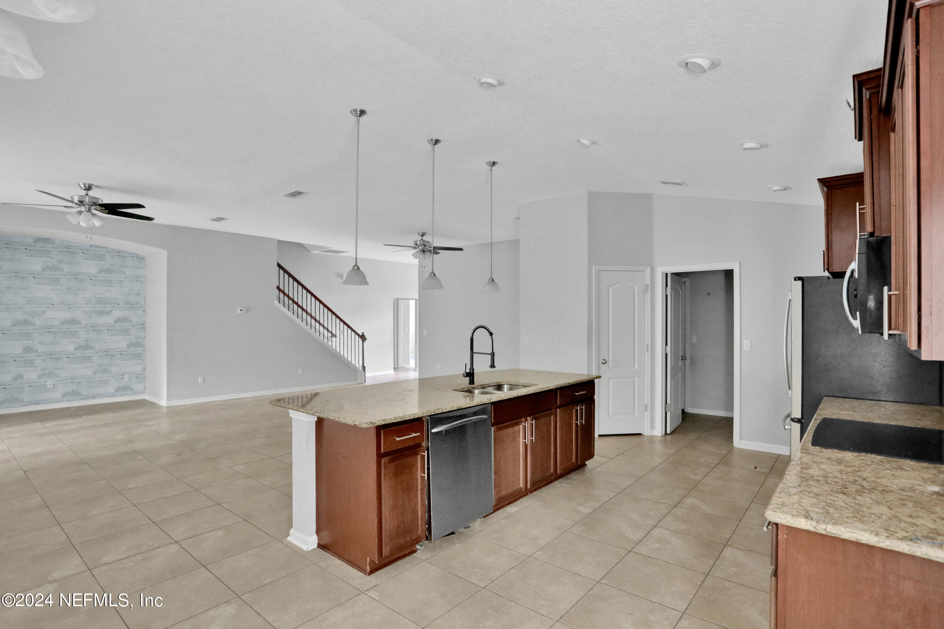 112 MORAYSHIRE Court