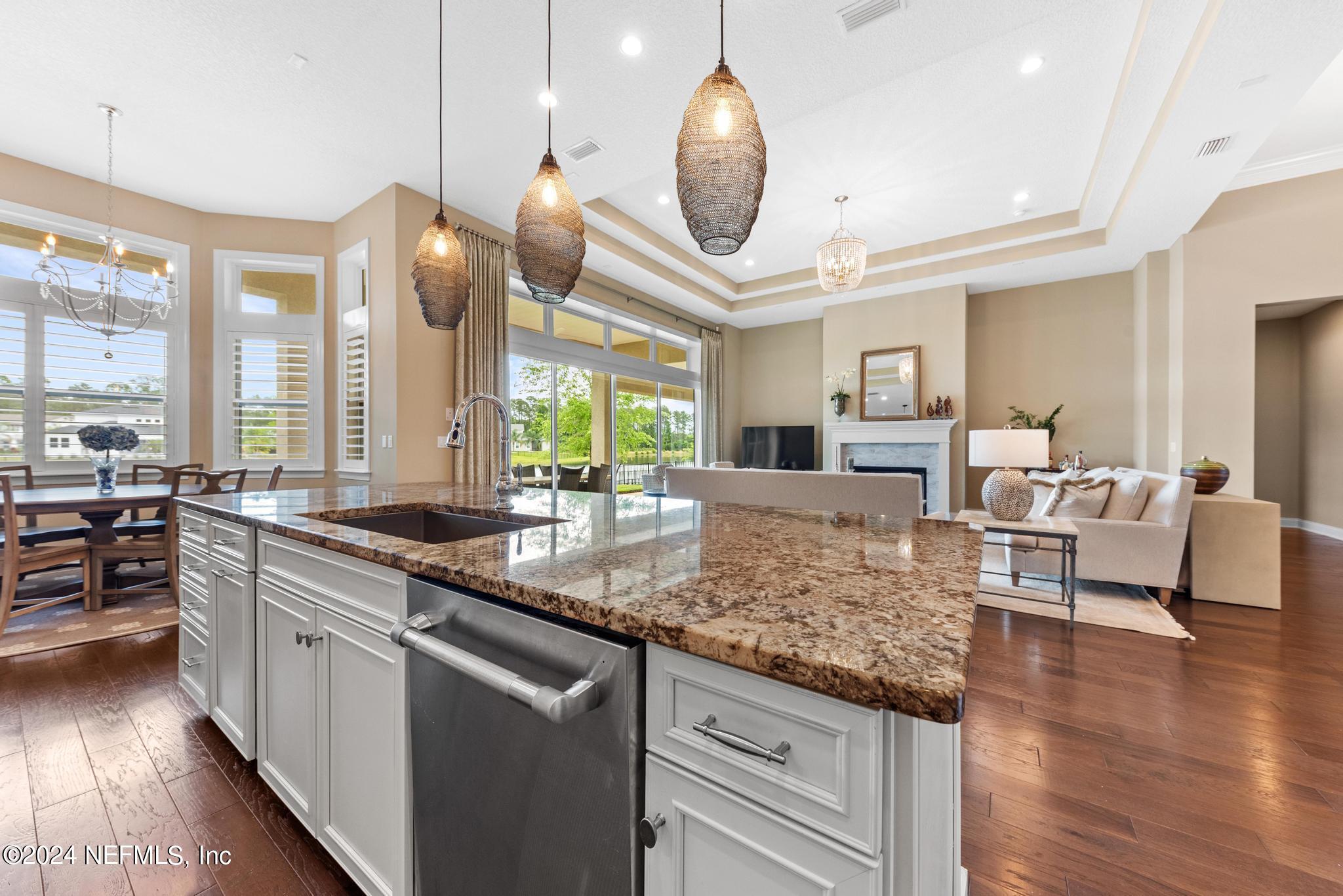 536 OLD BLUFF Drive