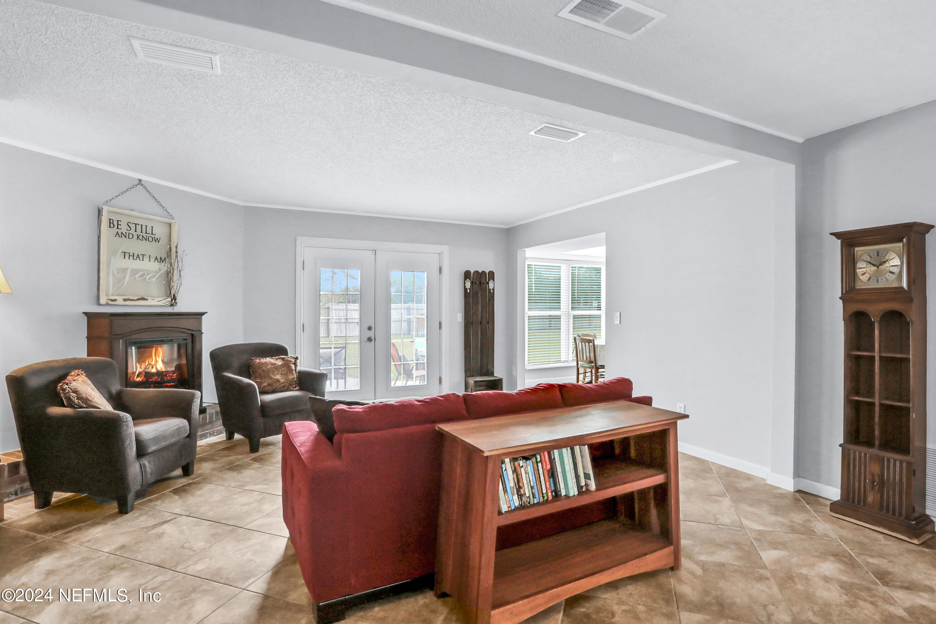 531 PADDOCK Lane