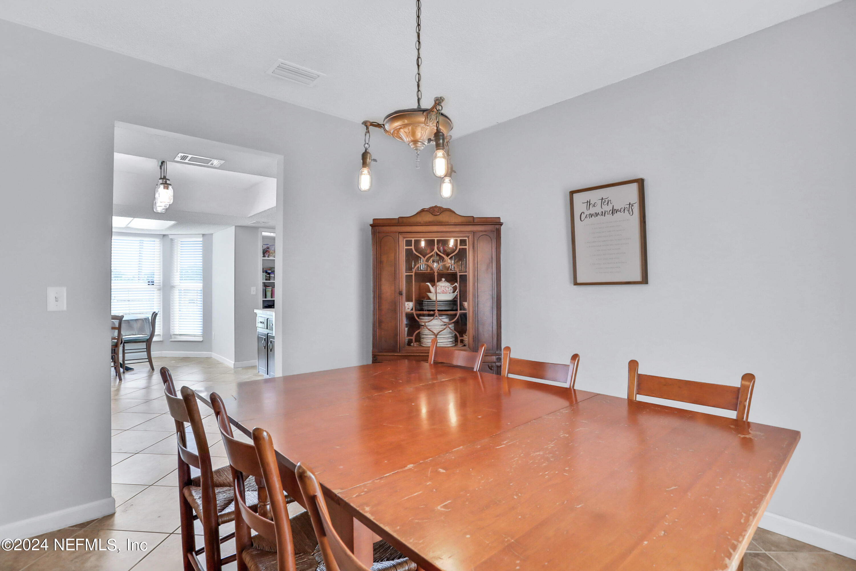 531 PADDOCK Lane