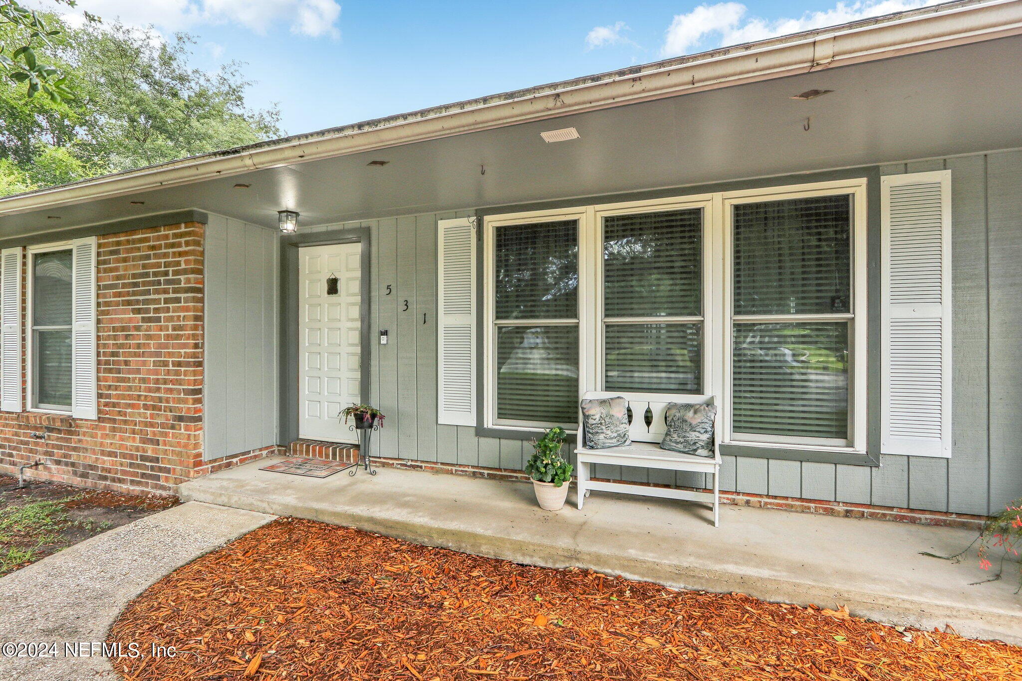 531 PADDOCK Lane