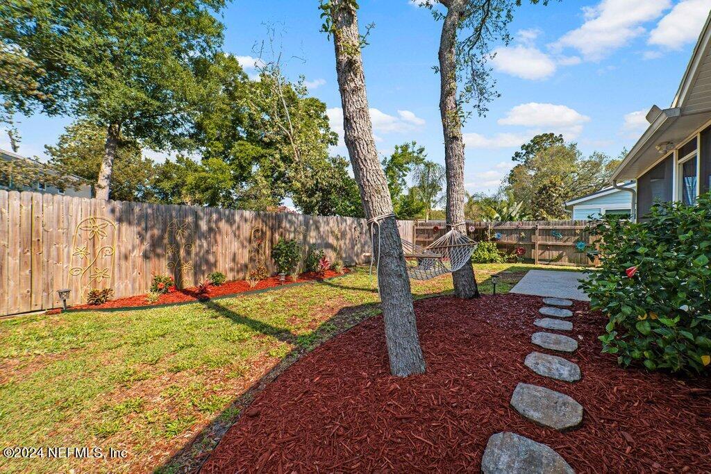 2598 MERRILL Boulevard