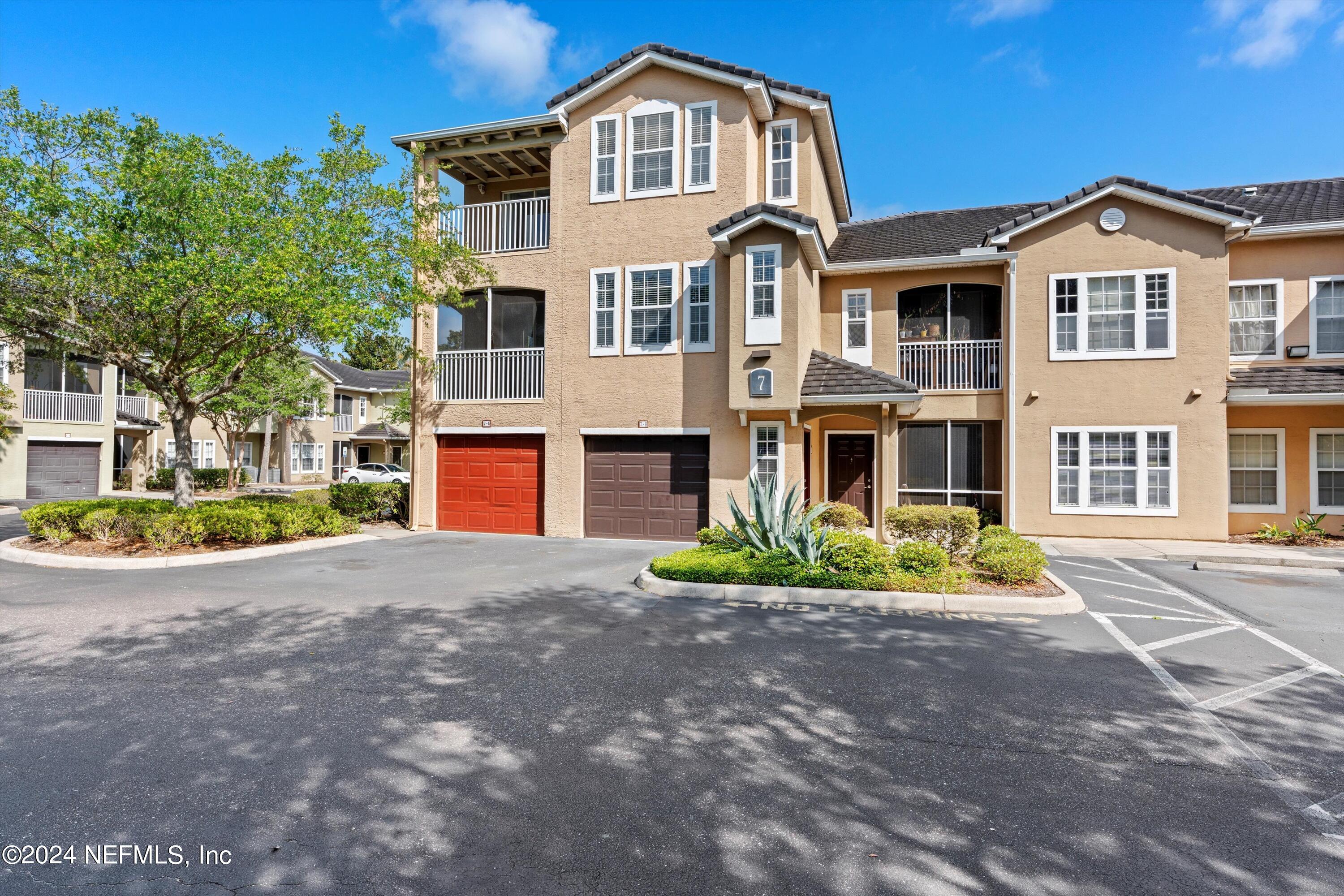 10075 GATE Parkway N, 701