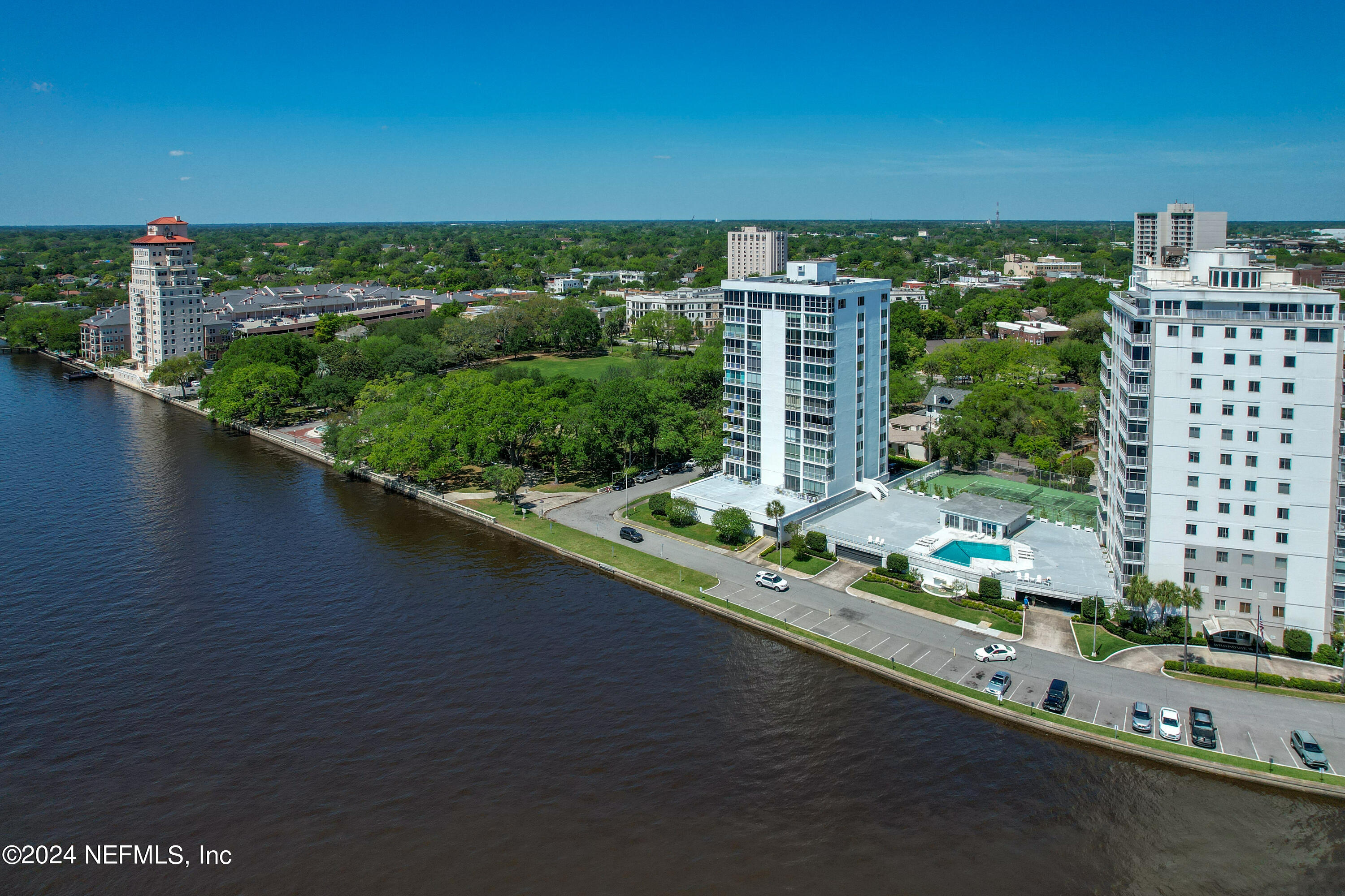 1596 LANCASTER Terrace, 9B