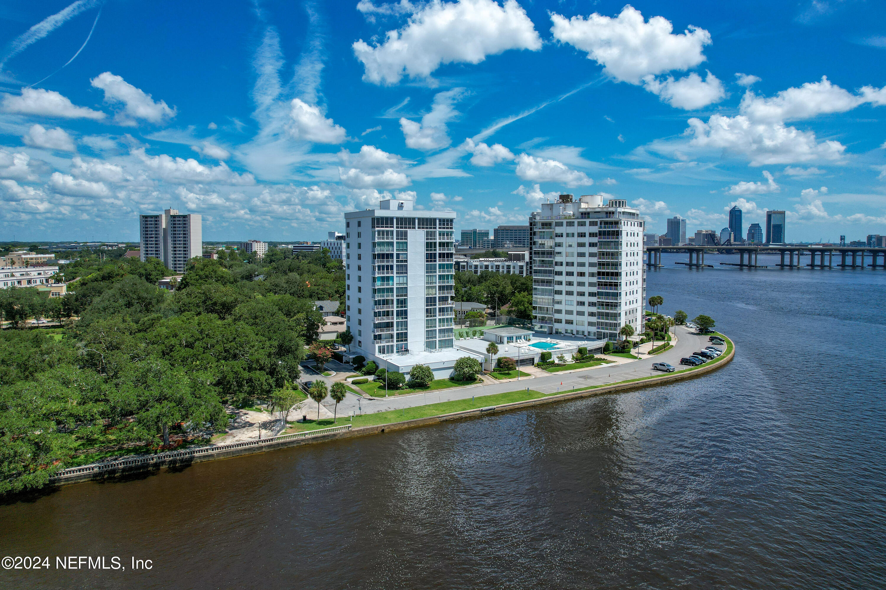 1596 LANCASTER Terrace, 9B