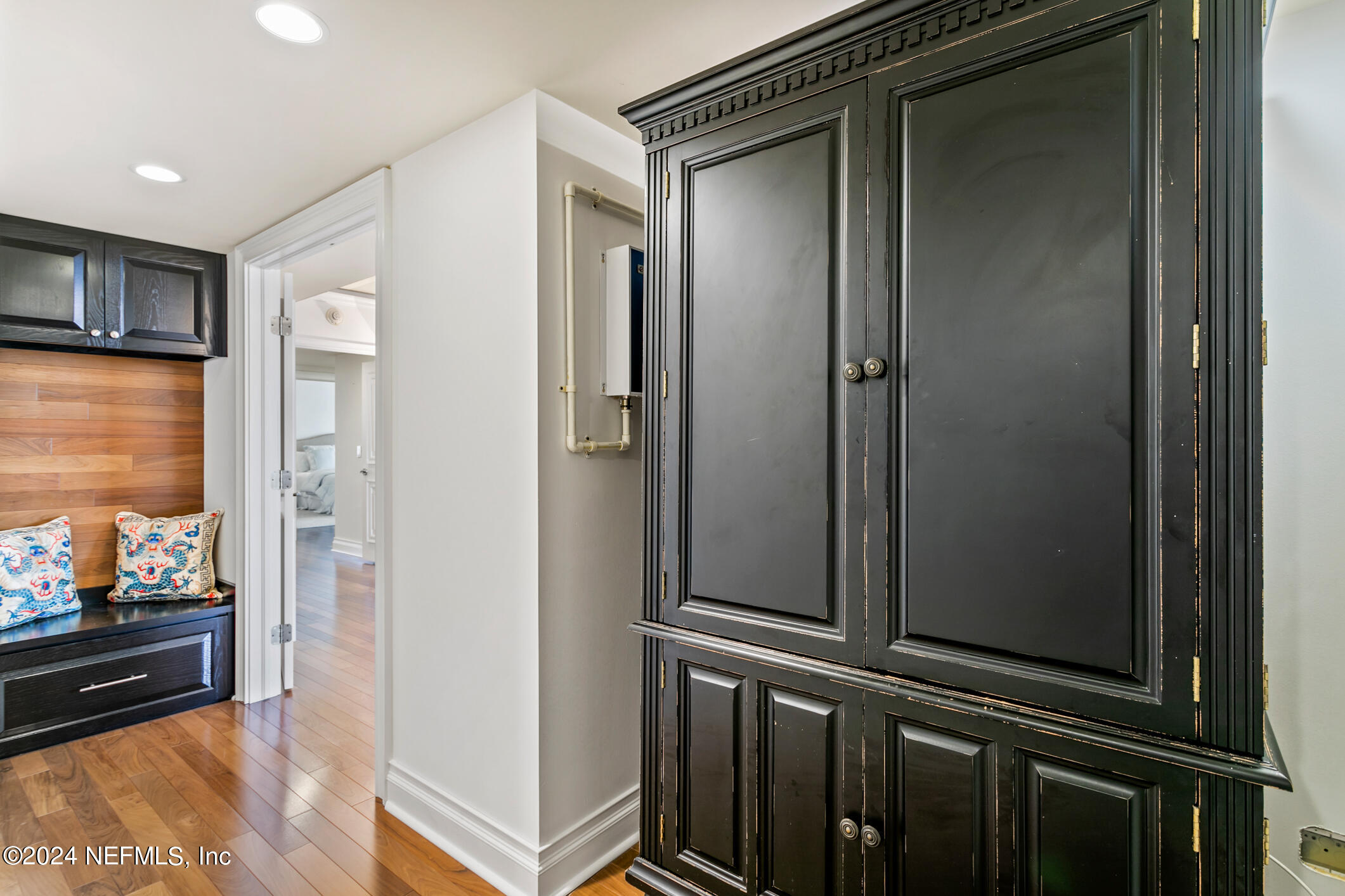 1596 LANCASTER Terrace, 9B