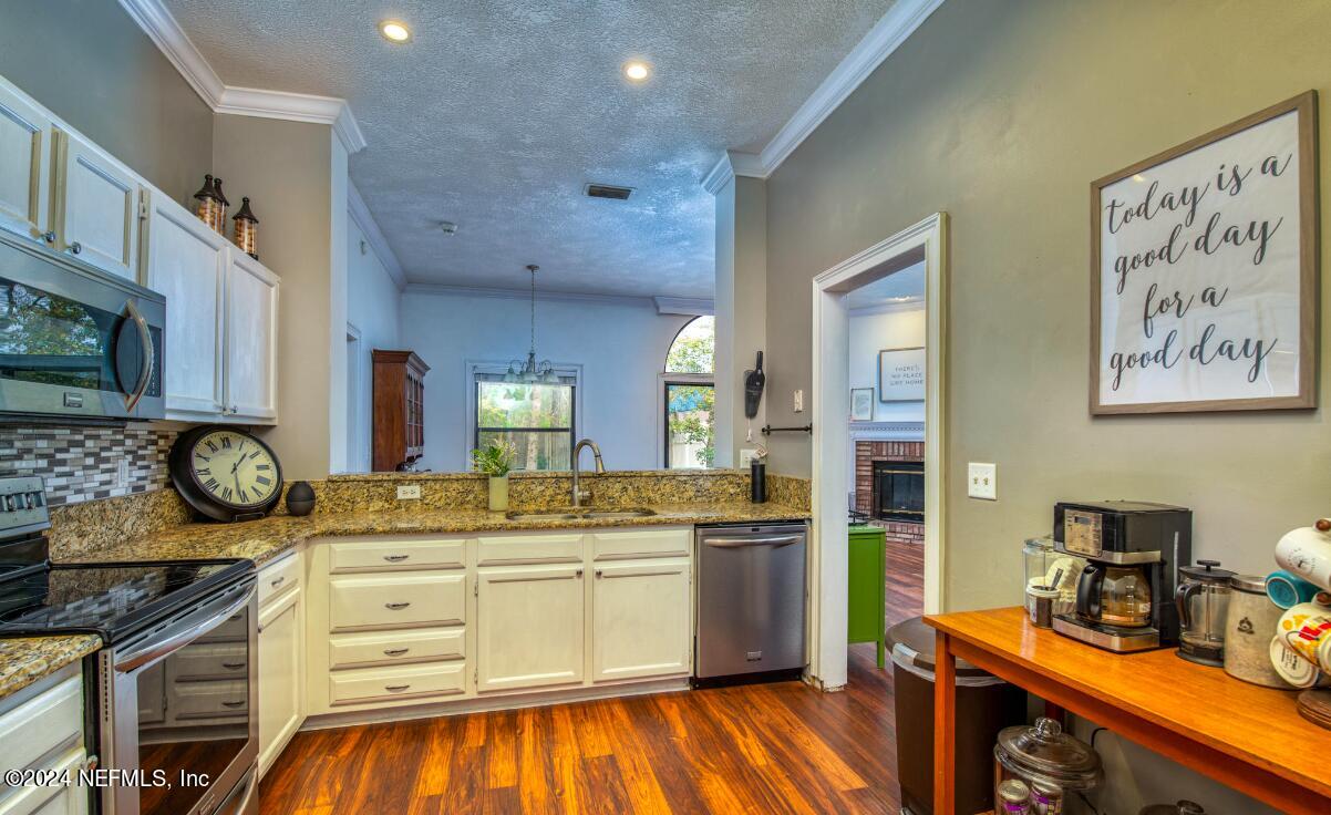 11033 BECKLEY Place