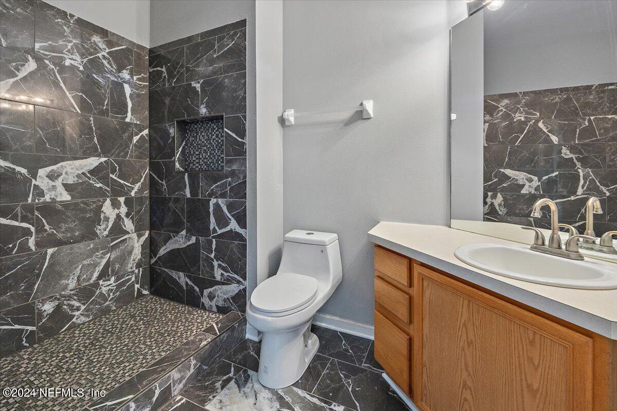 7990 BAYMEADOWS Road E, 828