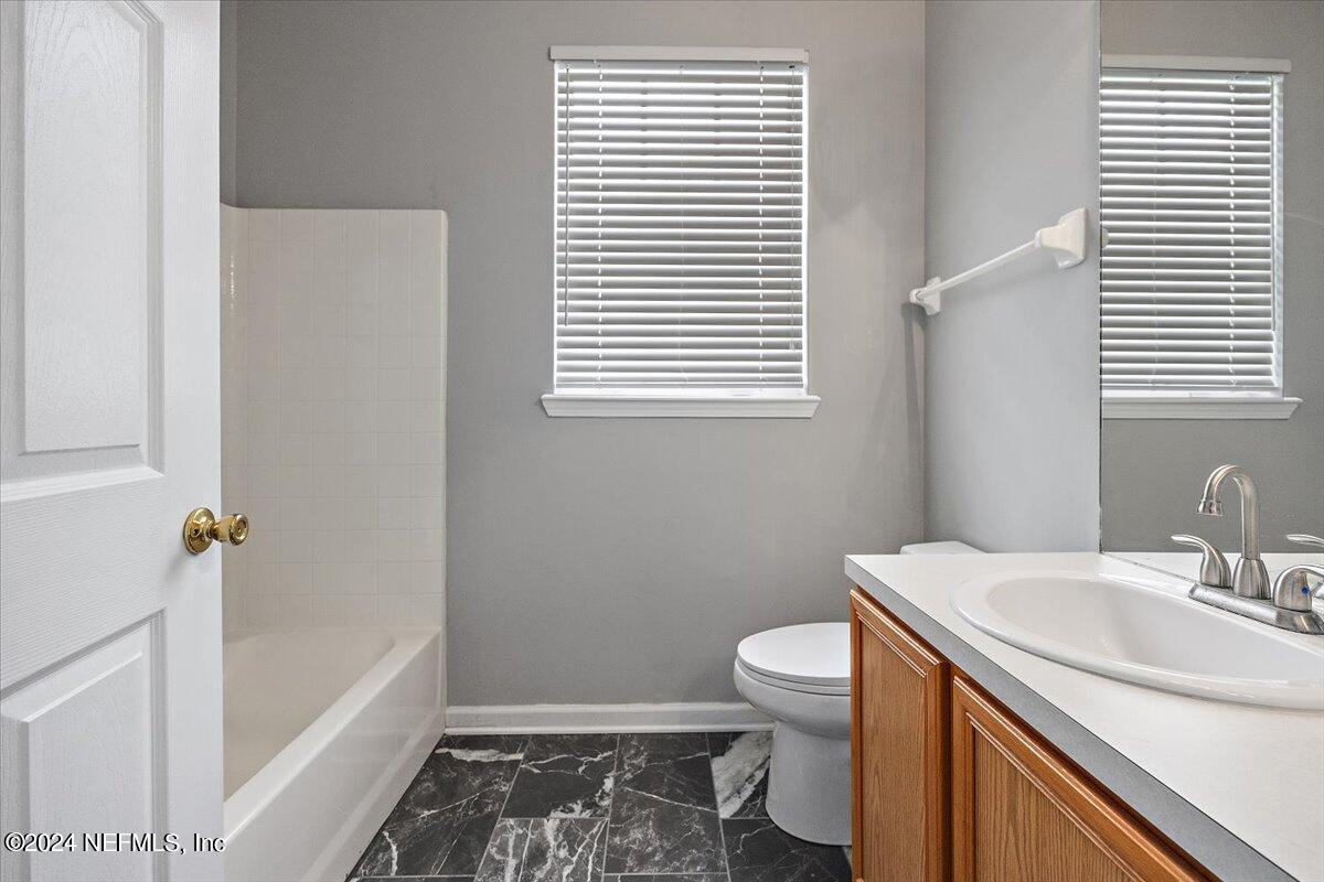 7990 BAYMEADOWS Road E, 828