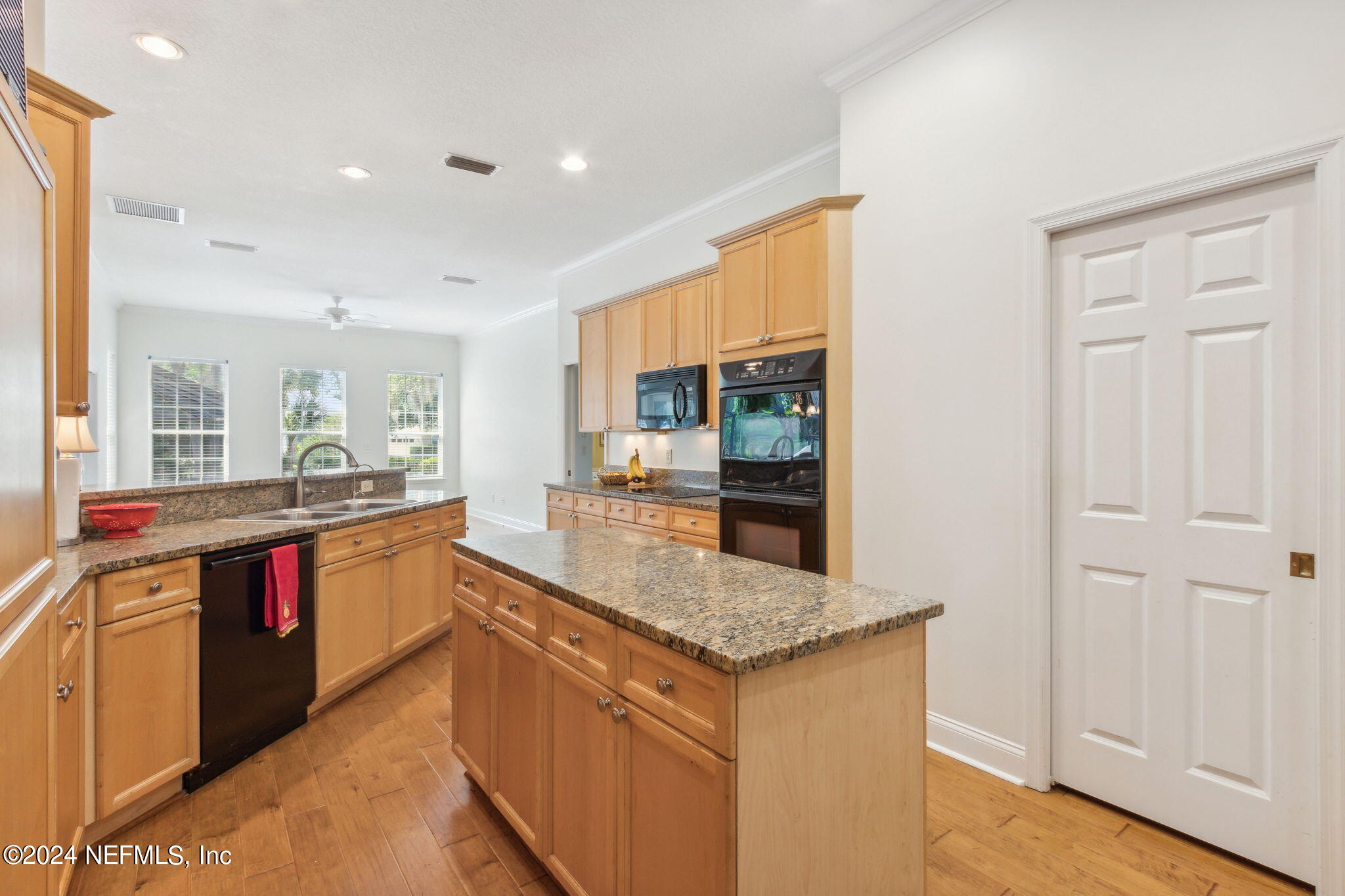 2752 SEA GROVE Lane
