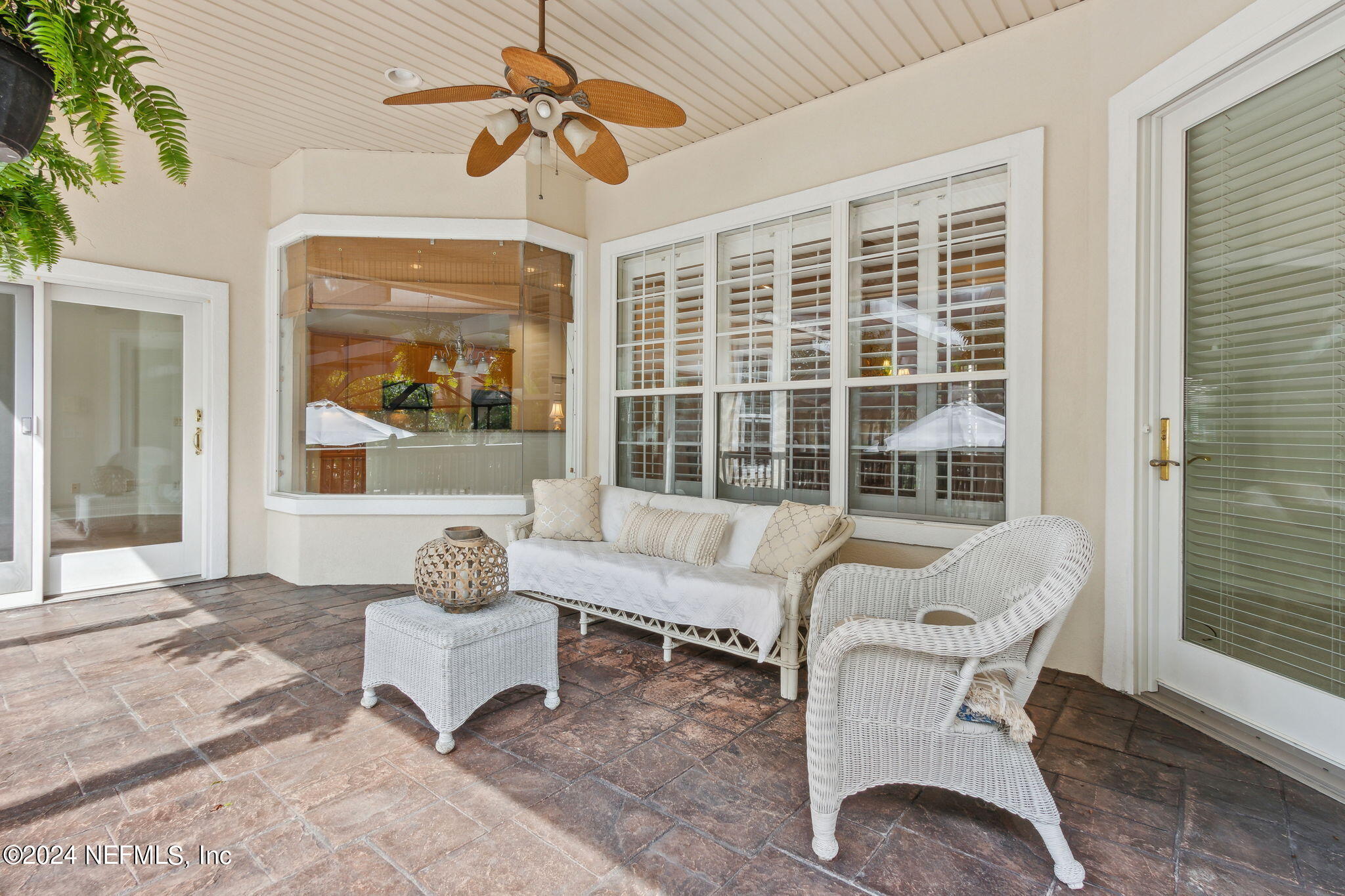 2752 SEA GROVE Lane