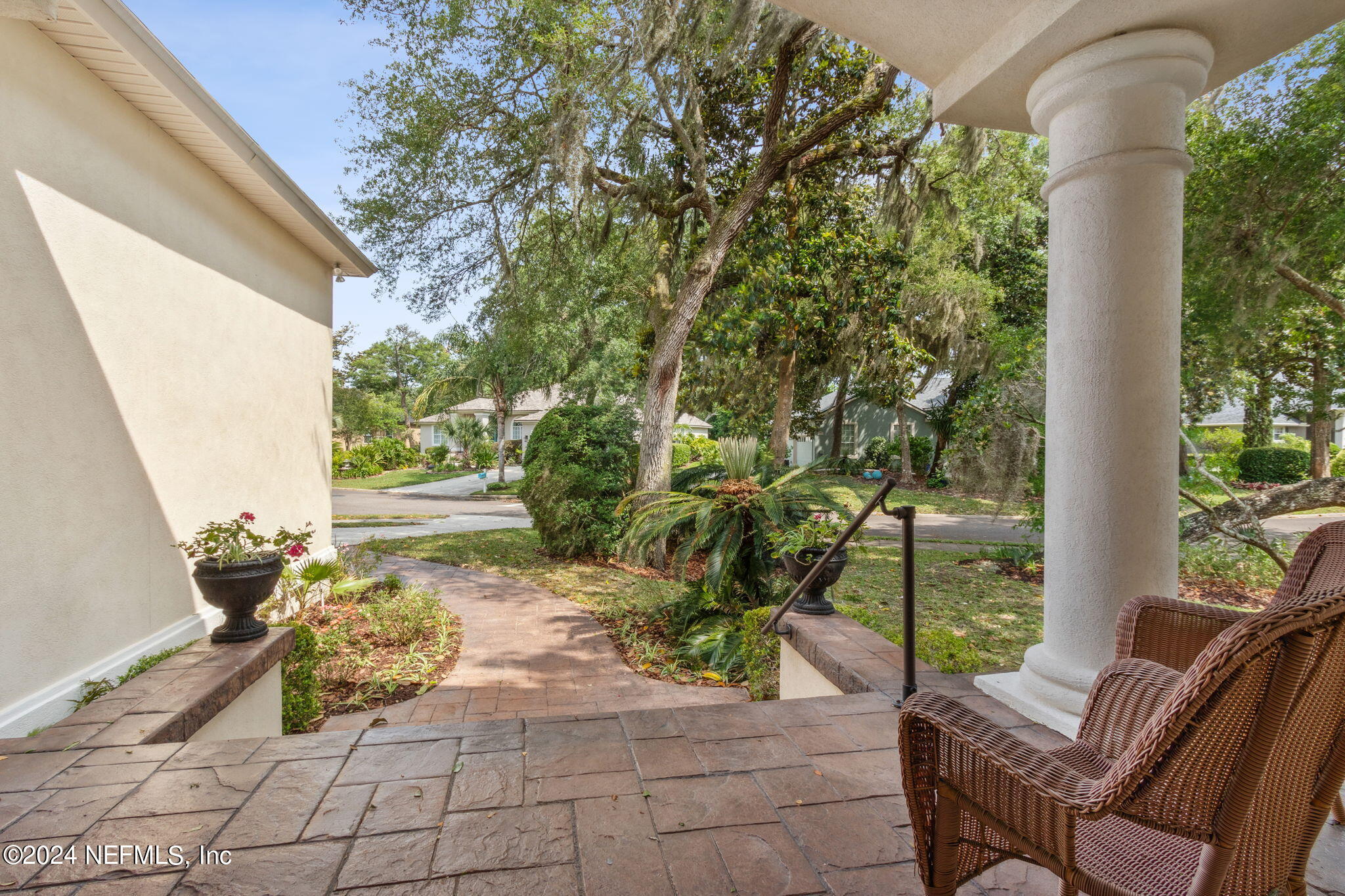 2752 SEA GROVE Lane
