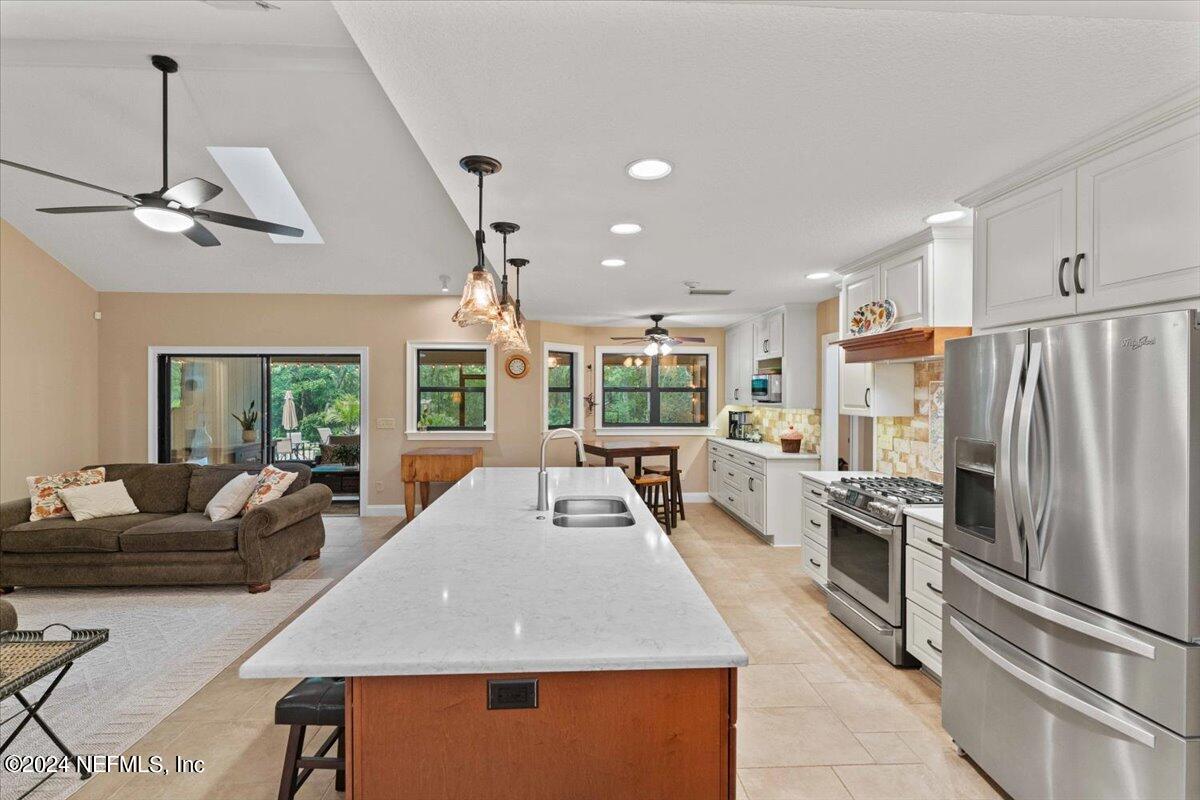 1732 GREENRIDGE Circle S