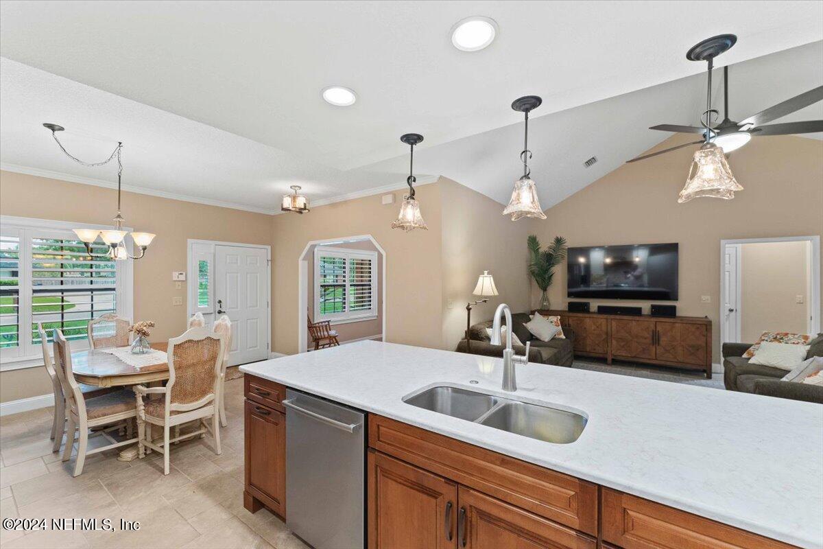 1732 GREENRIDGE Circle S