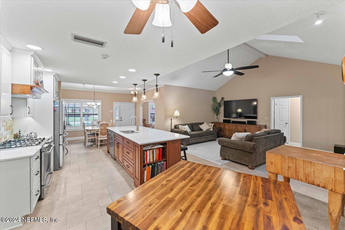 1732 GREENRIDGE Circle S