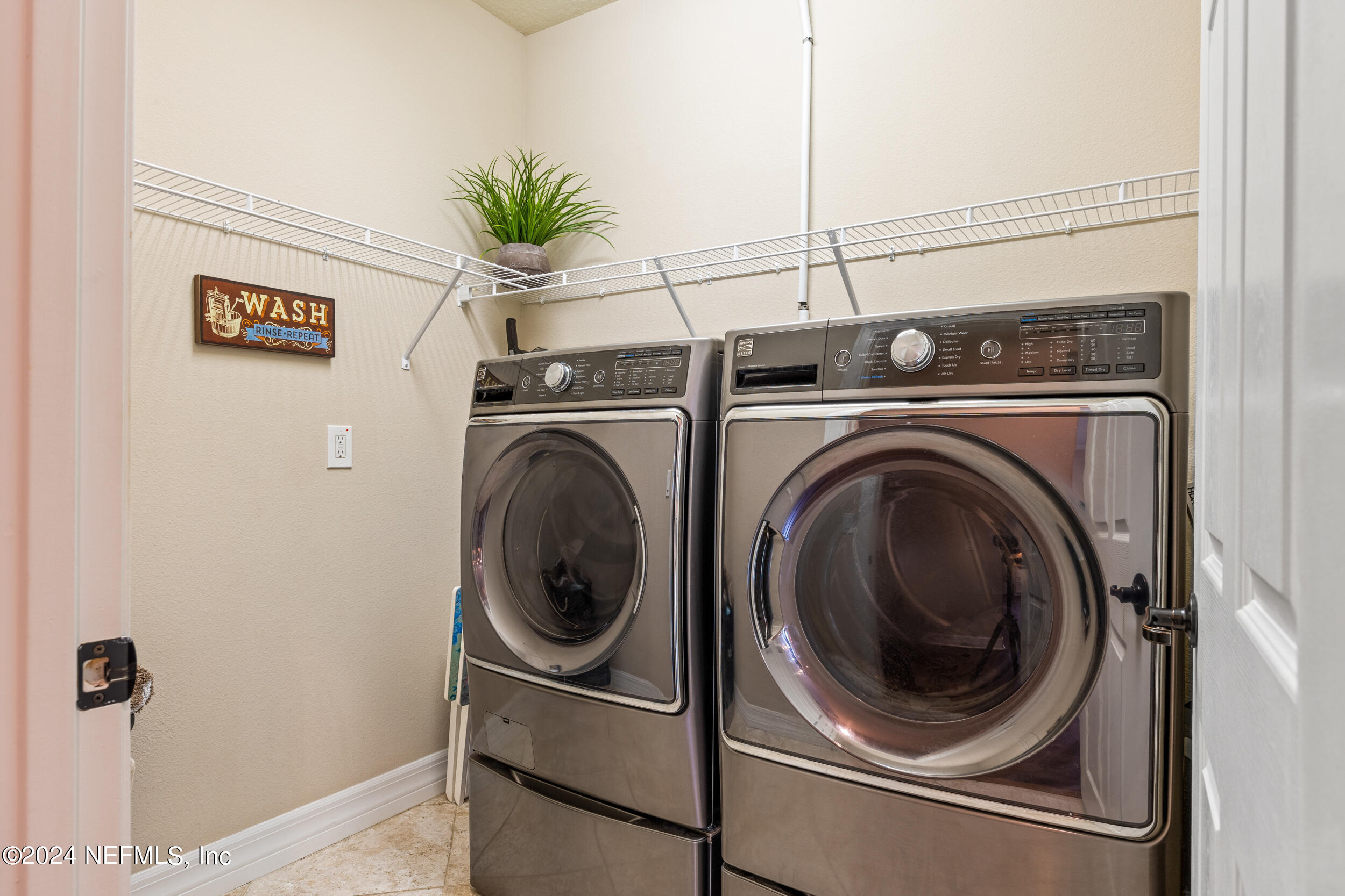 512 MANGROVE THICKET Boulevard