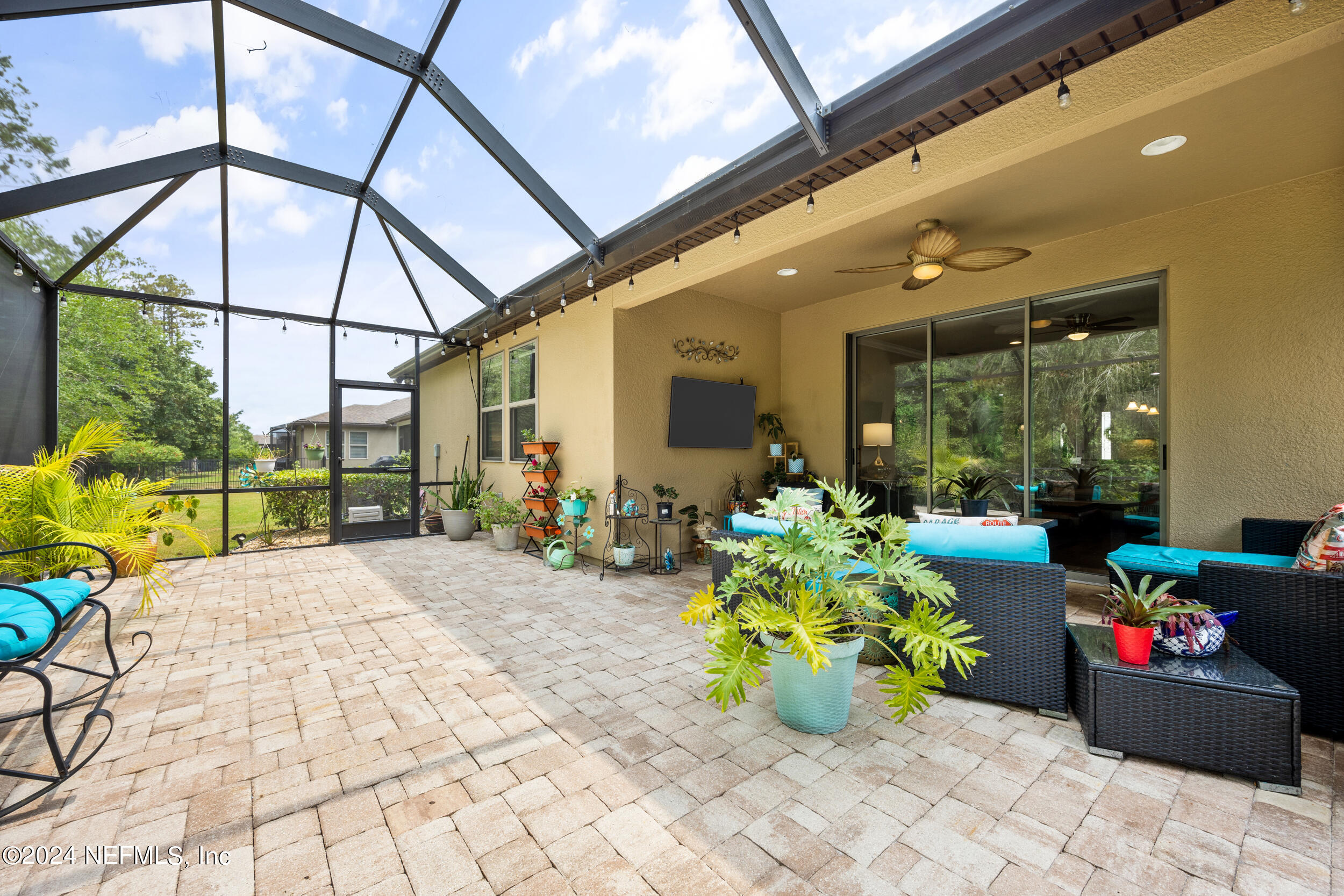 512 MANGROVE THICKET Boulevard