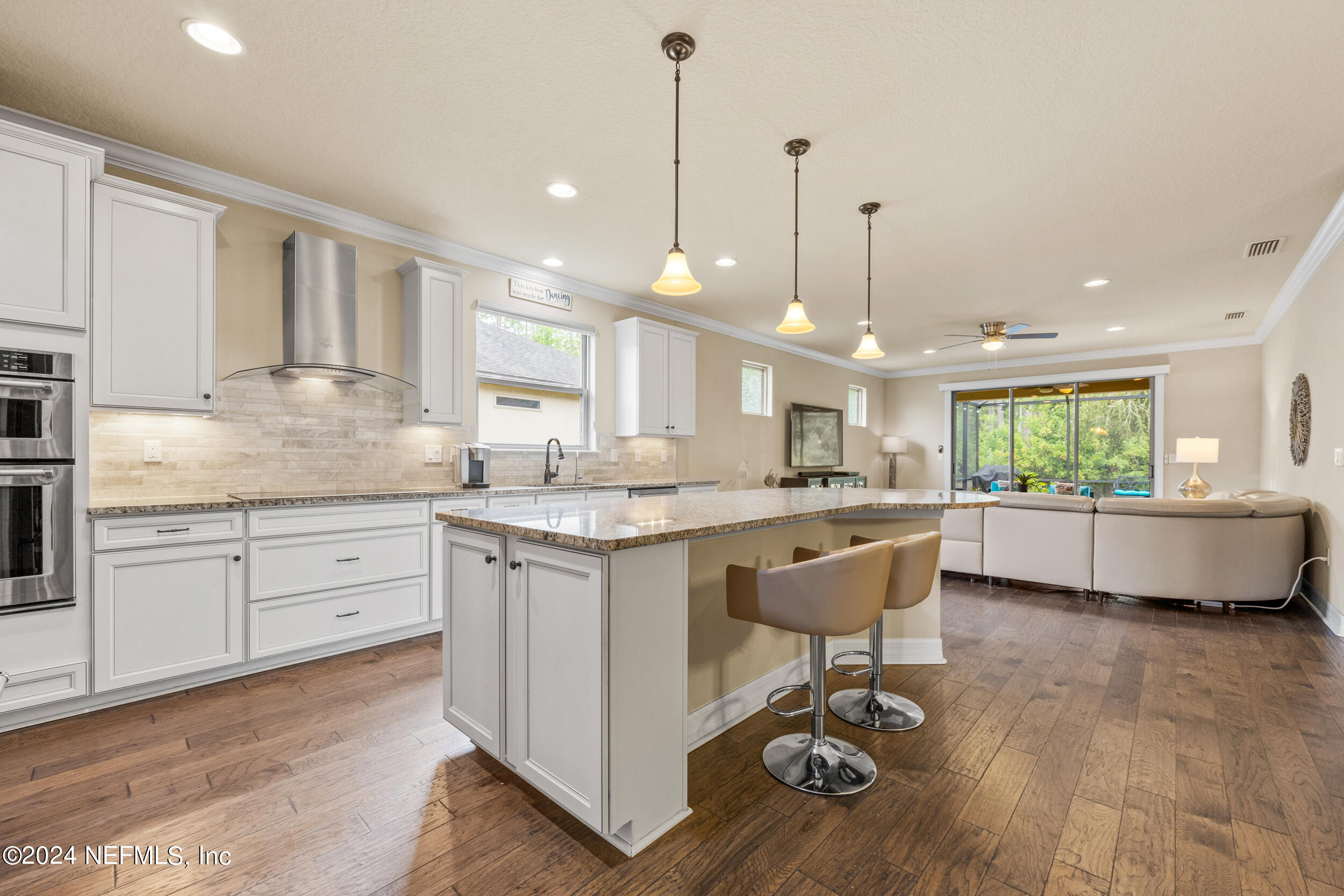 512 MANGROVE THICKET Boulevard