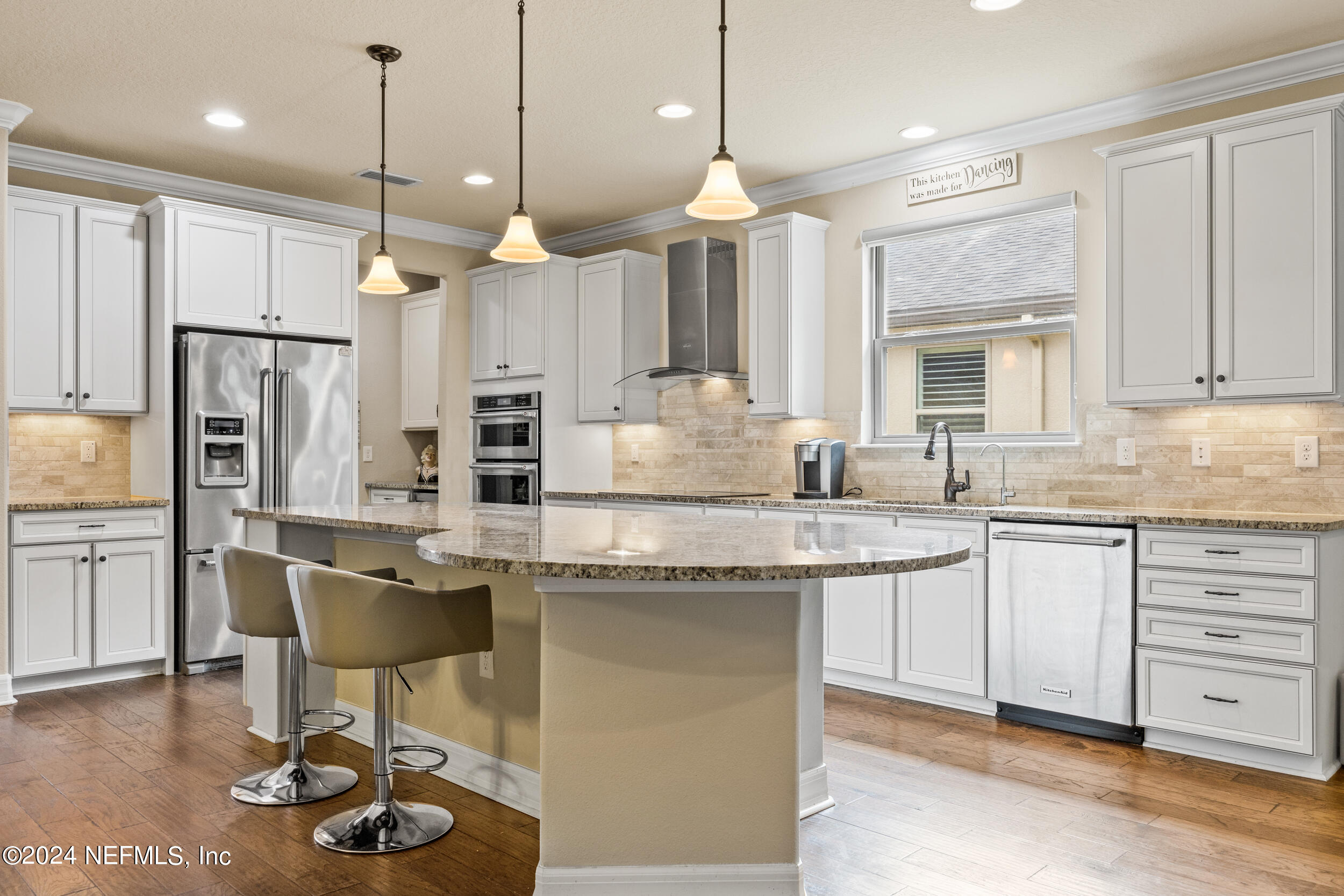 512 MANGROVE THICKET Boulevard