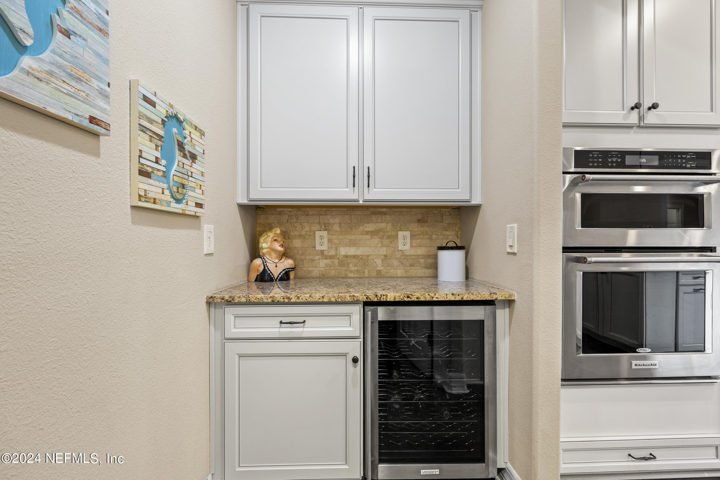 512 MANGROVE THICKET Boulevard