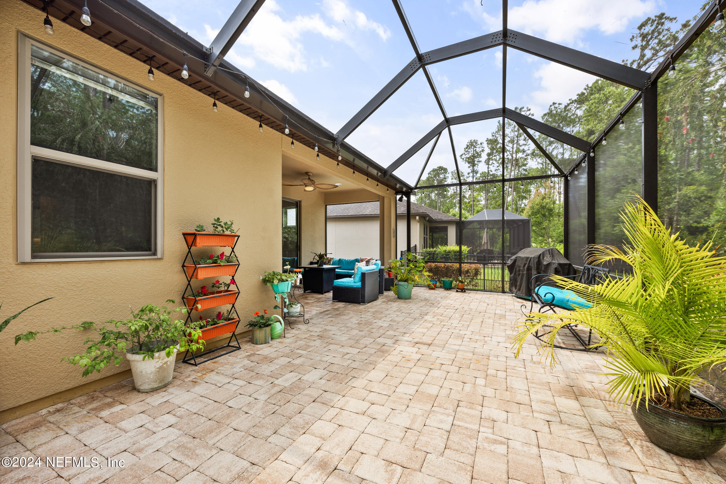 512 MANGROVE THICKET Boulevard