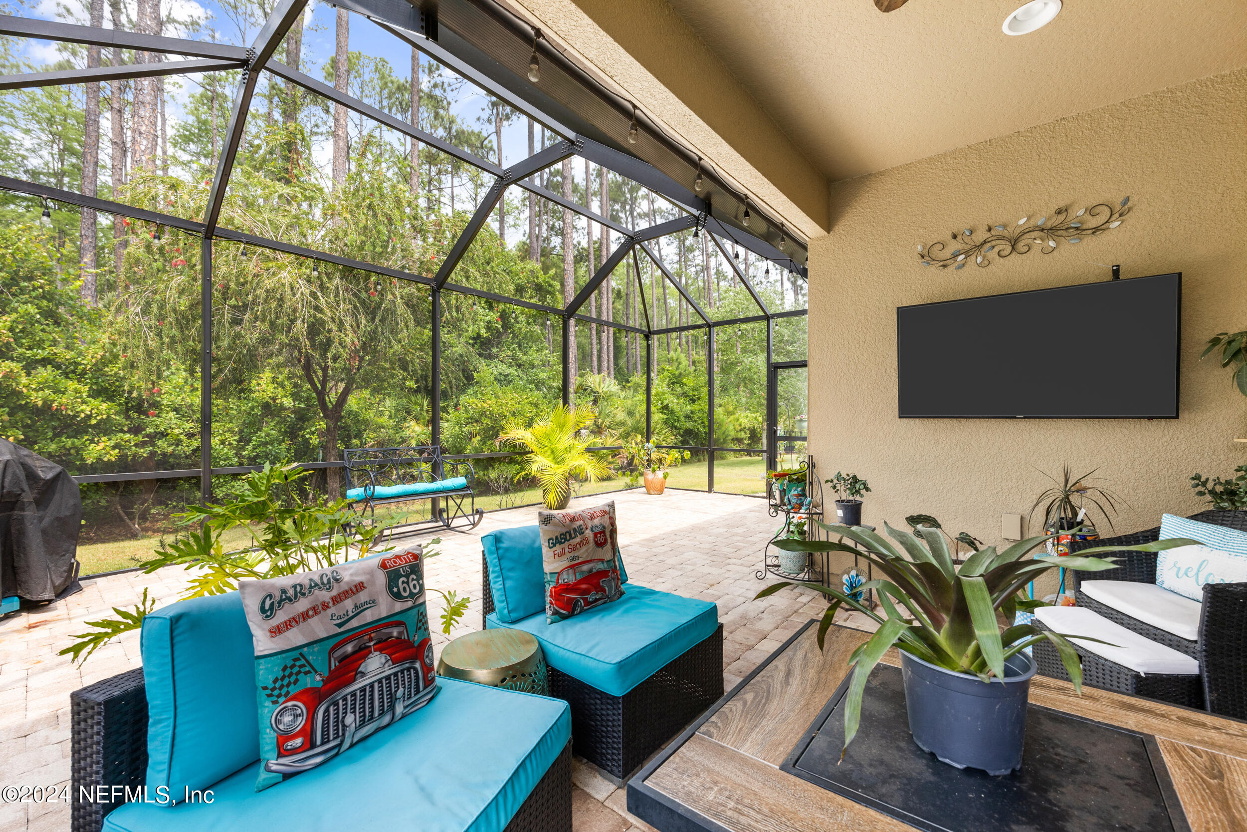 512 MANGROVE THICKET Boulevard