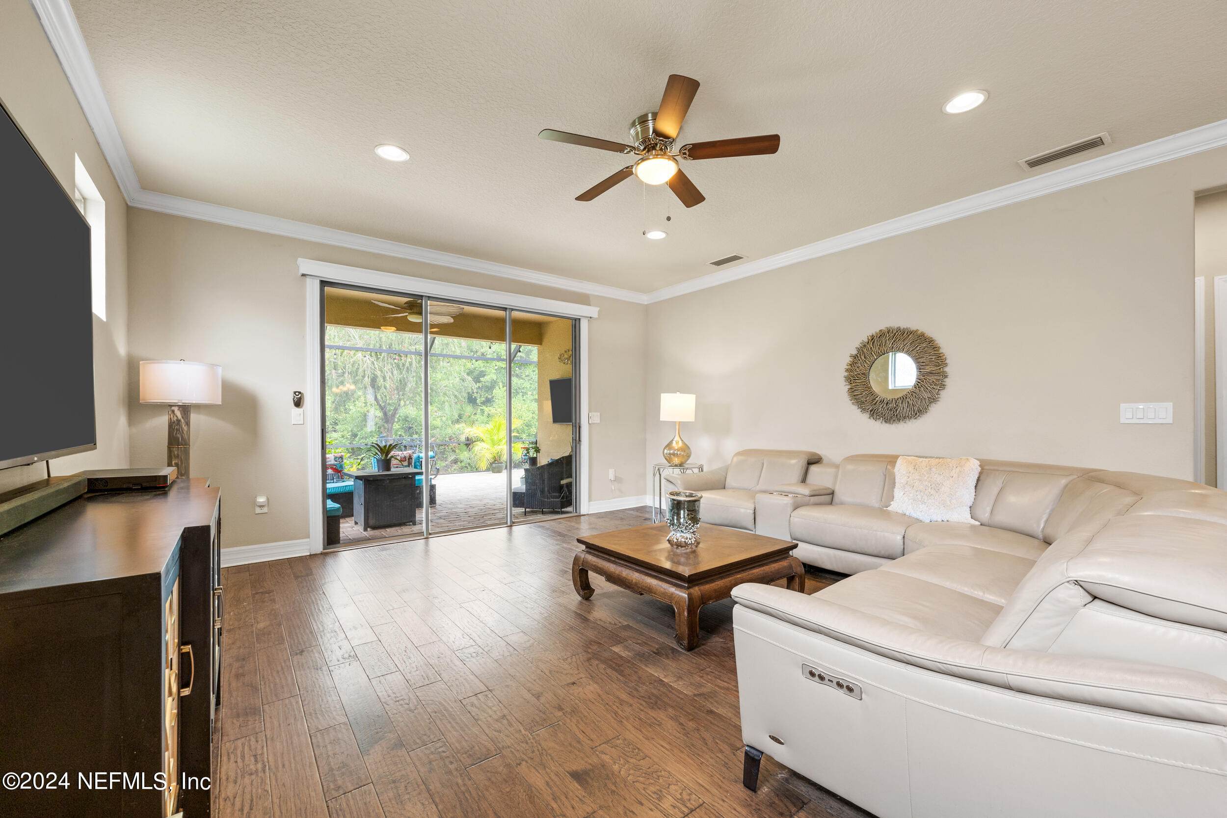 512 MANGROVE THICKET Boulevard