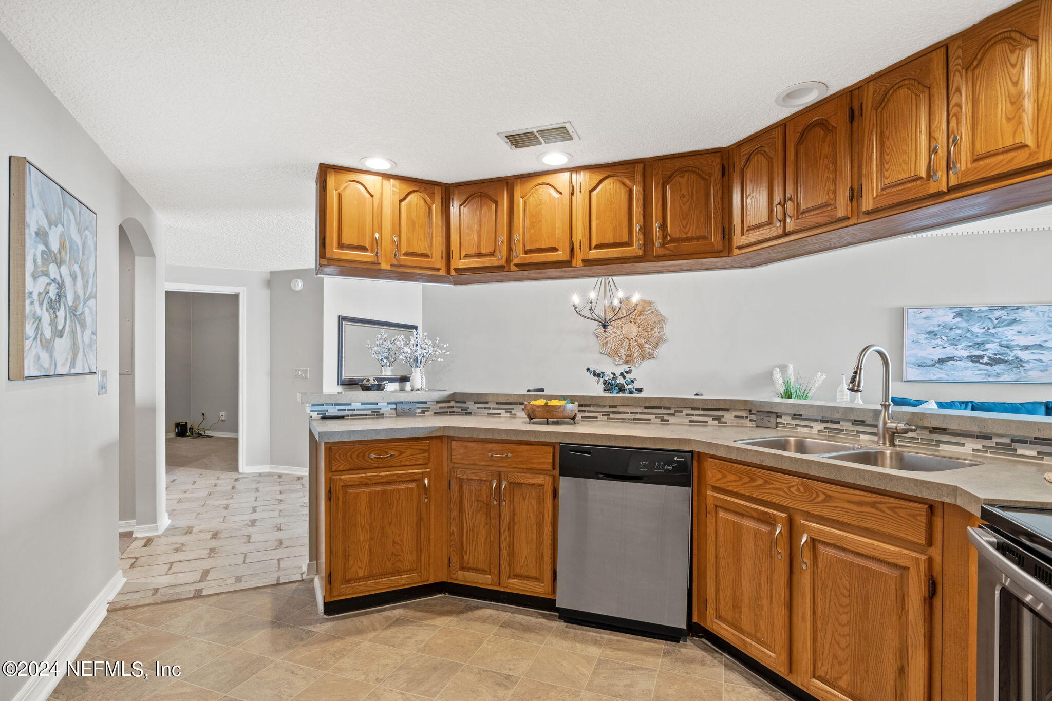 2099 WINTERBOURNE, 105