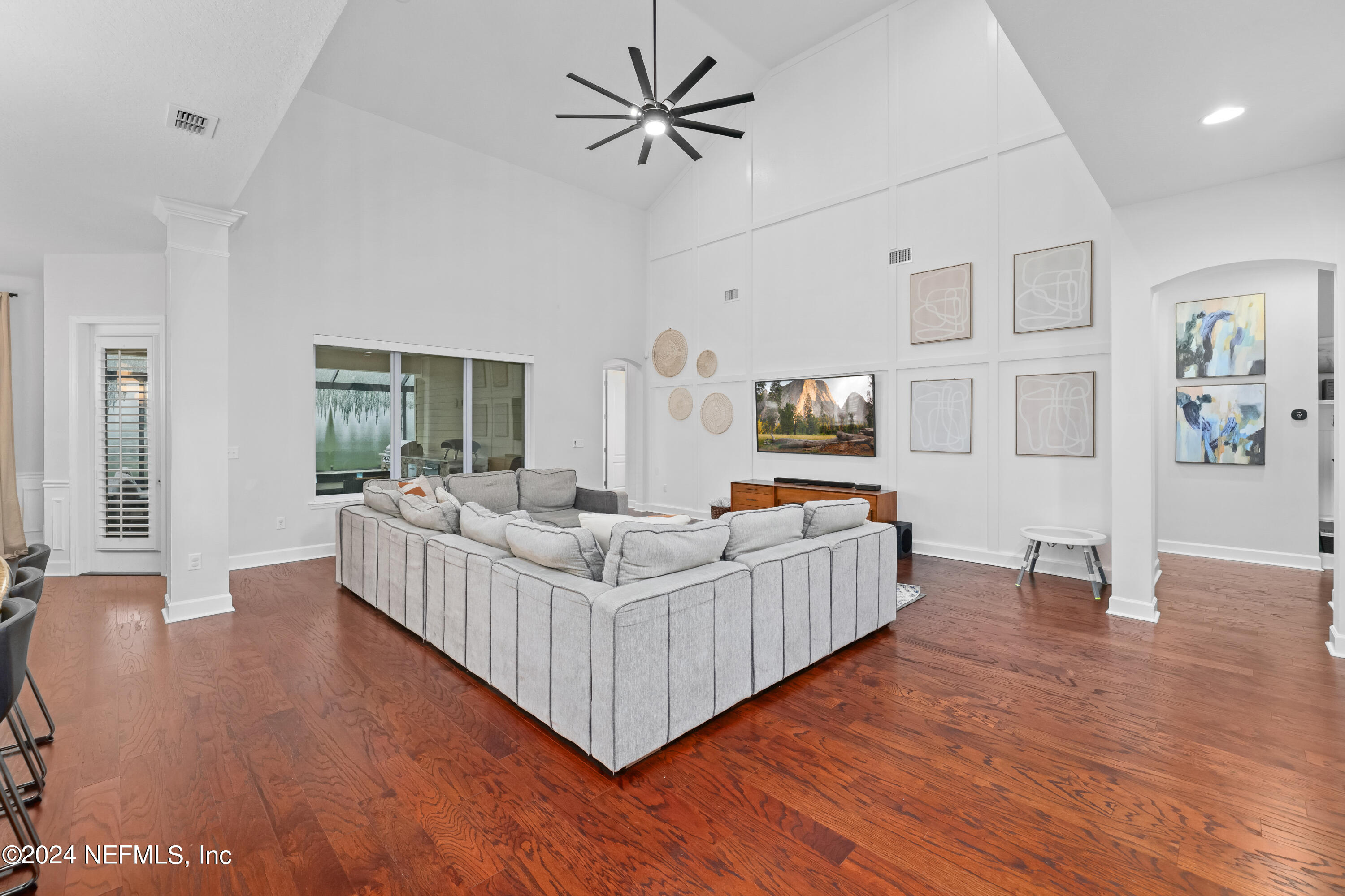 488 EAGLE ROCK Drive