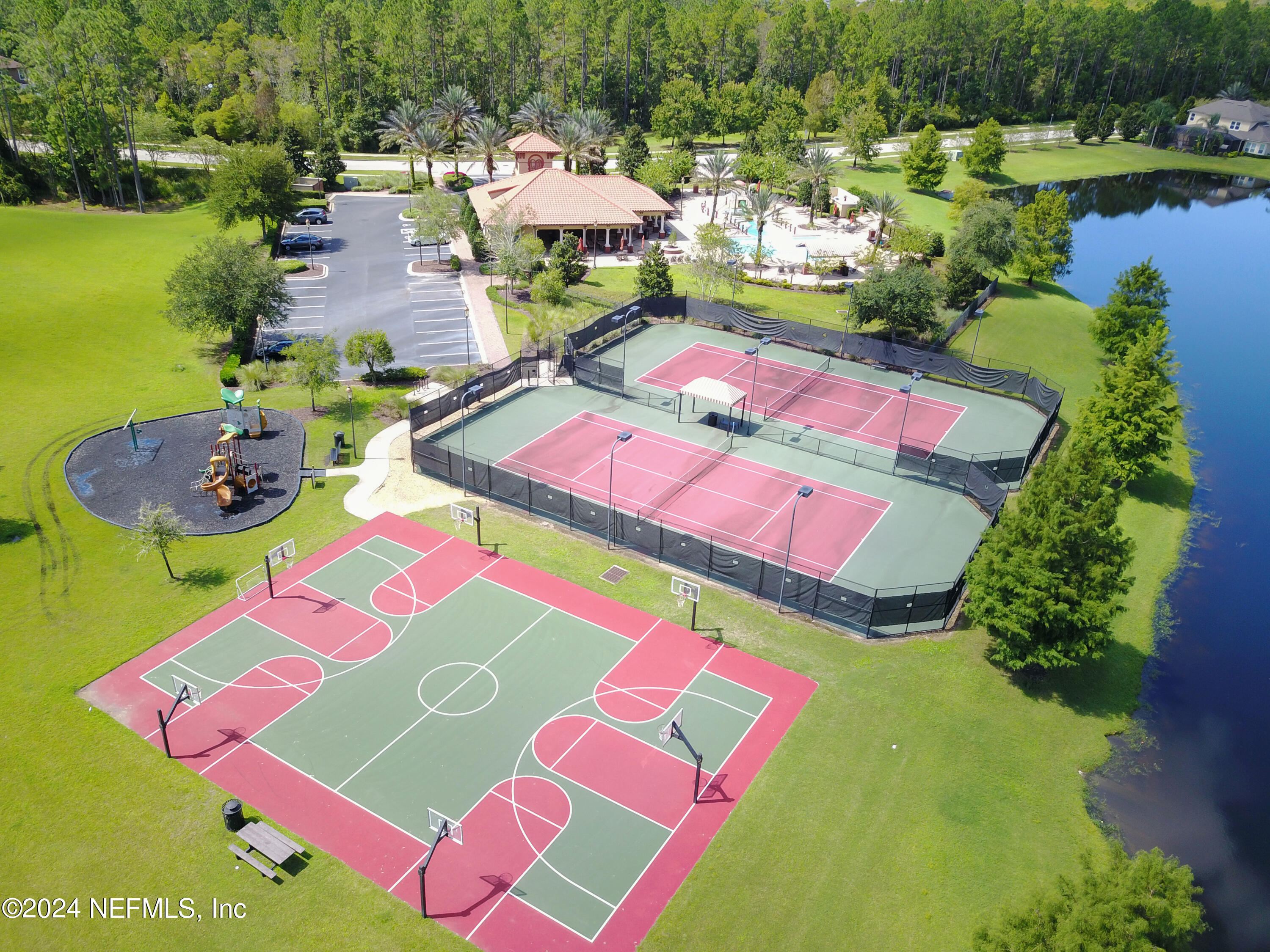 315 WILLOW WINDS Parkway