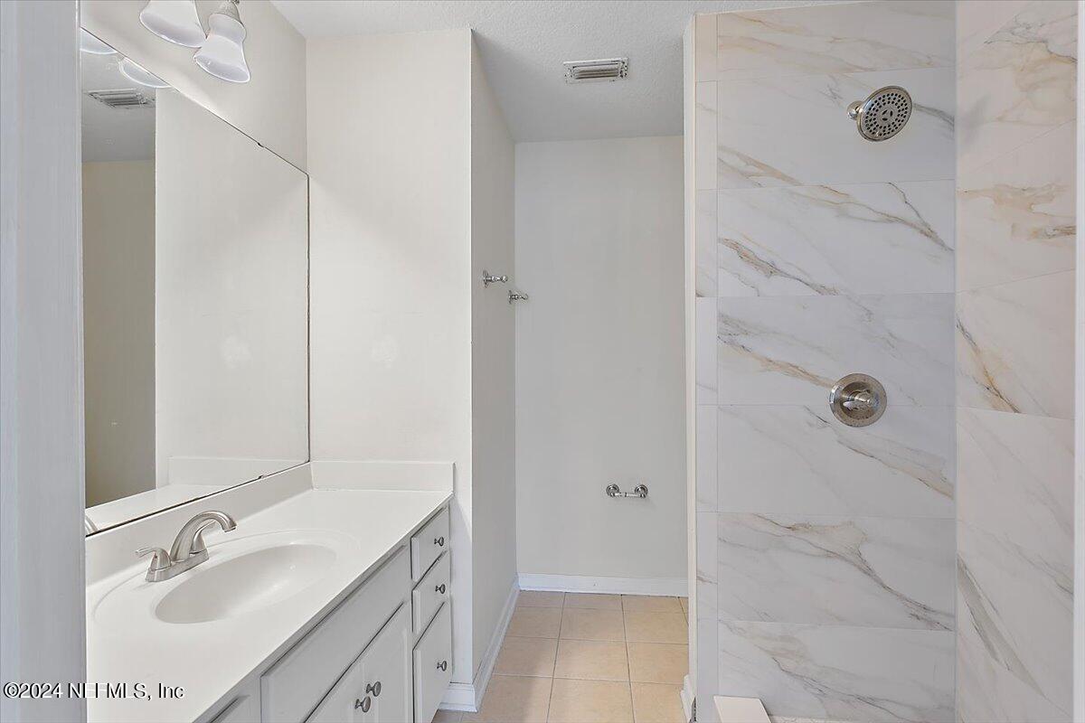 8144 SUMMERSIDE Circle